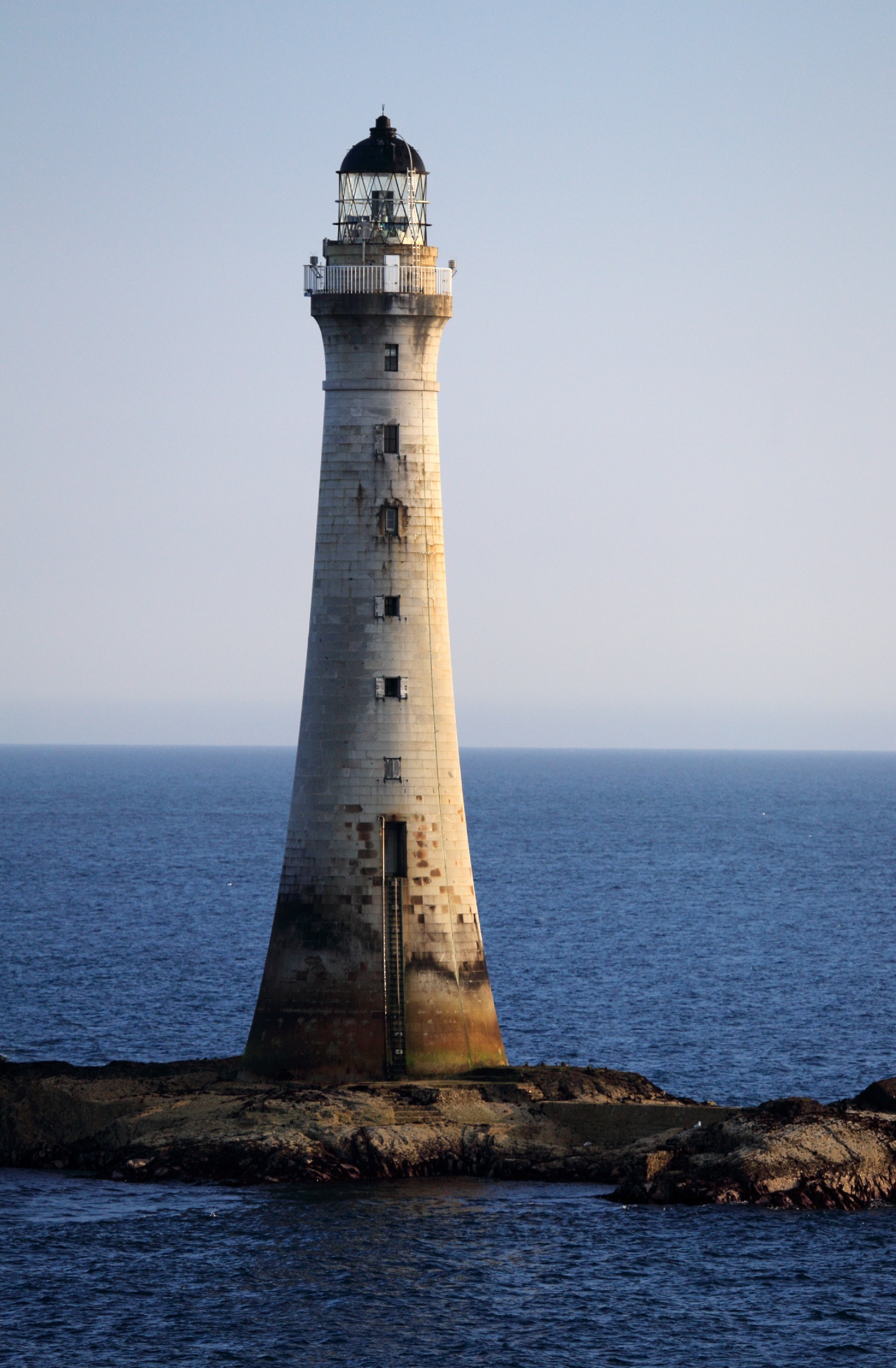 Lighthouse rock photo