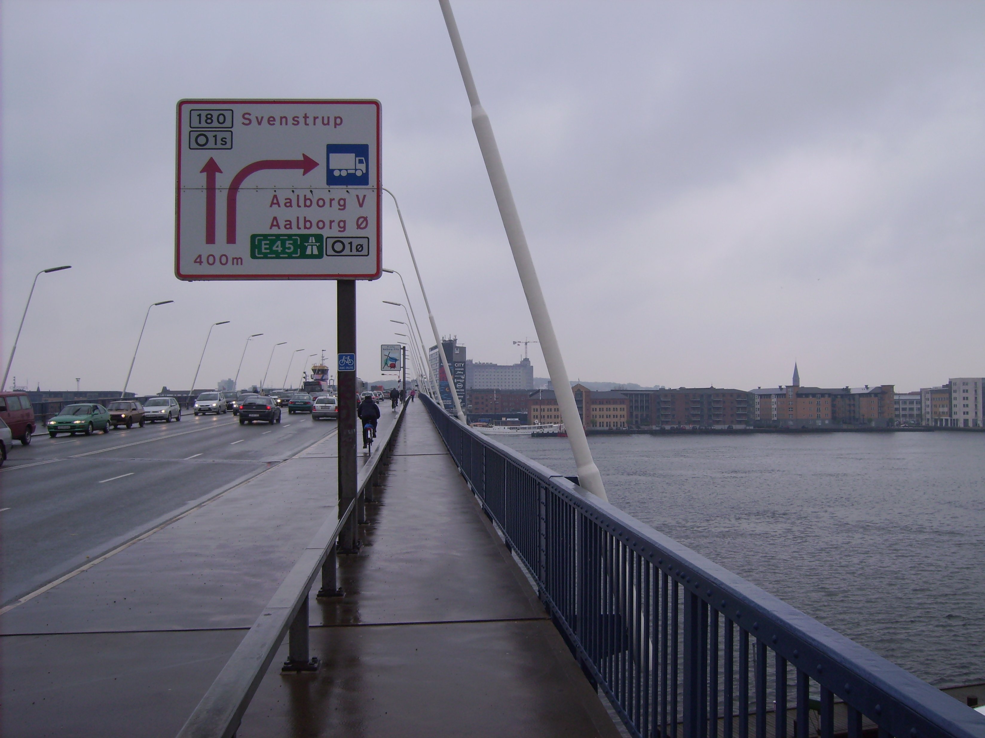 File:Limfjorden i Aalborg, 29 april 2008, billede 4.jpg - Wikimedia ...