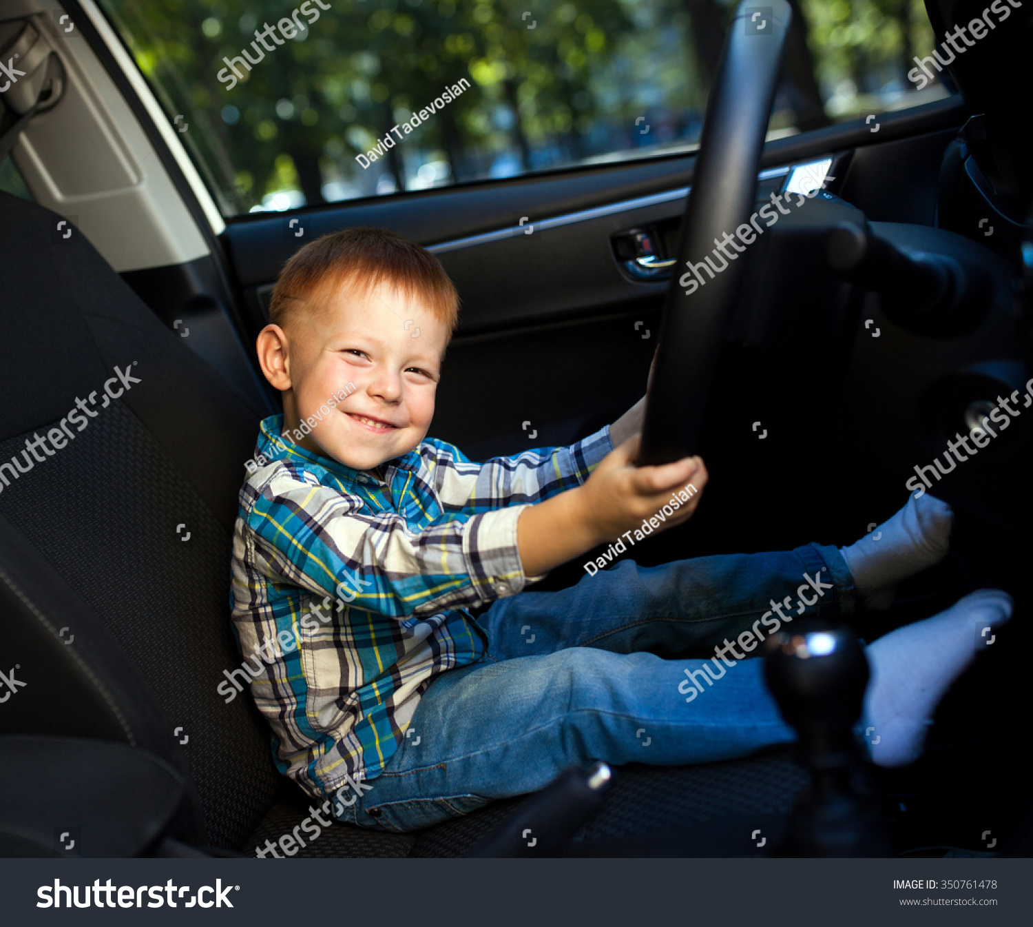 Cute Little Boy Driving Fathers Car Stock Photo 350761478 - Shutterstock