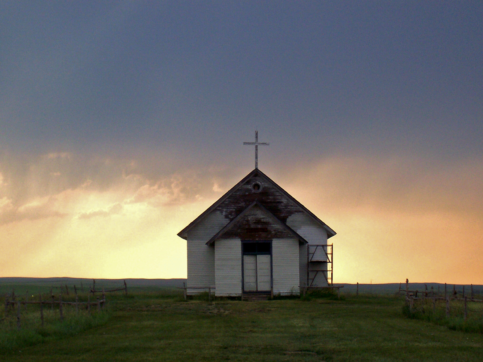 File:Little church on the prairie.jpg - Wikimedia Commons
