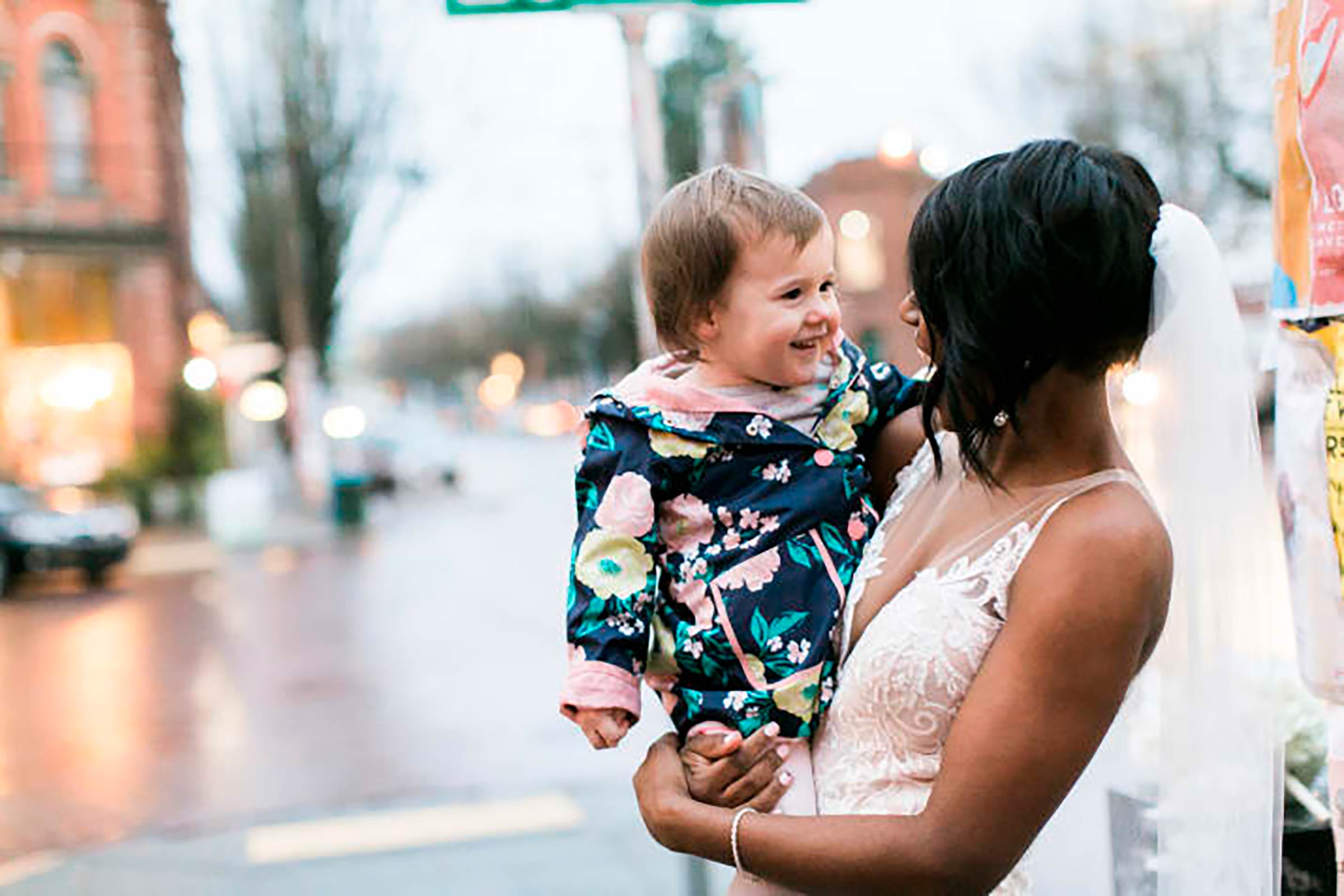 This Little Girl Thought This Bride Was a Princess, and Her Reaction ...