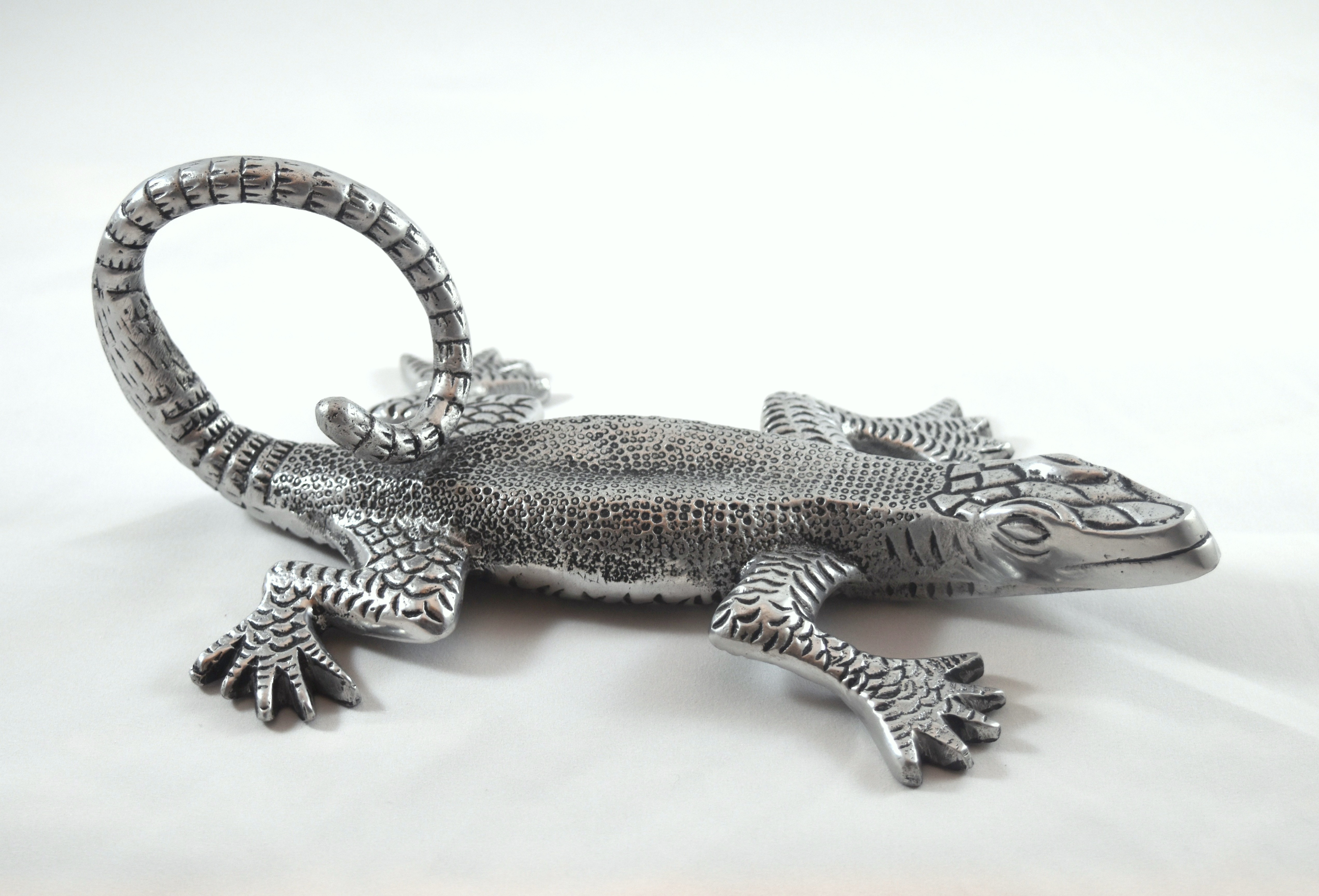 Lizard Paperweight - Jennifer Garrigues