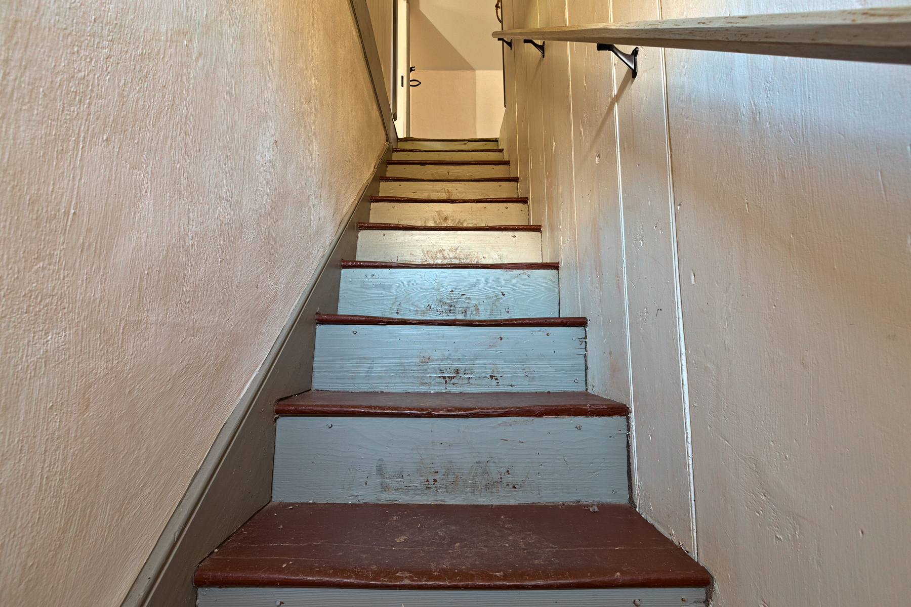Lockhouse staircase - hdr photo