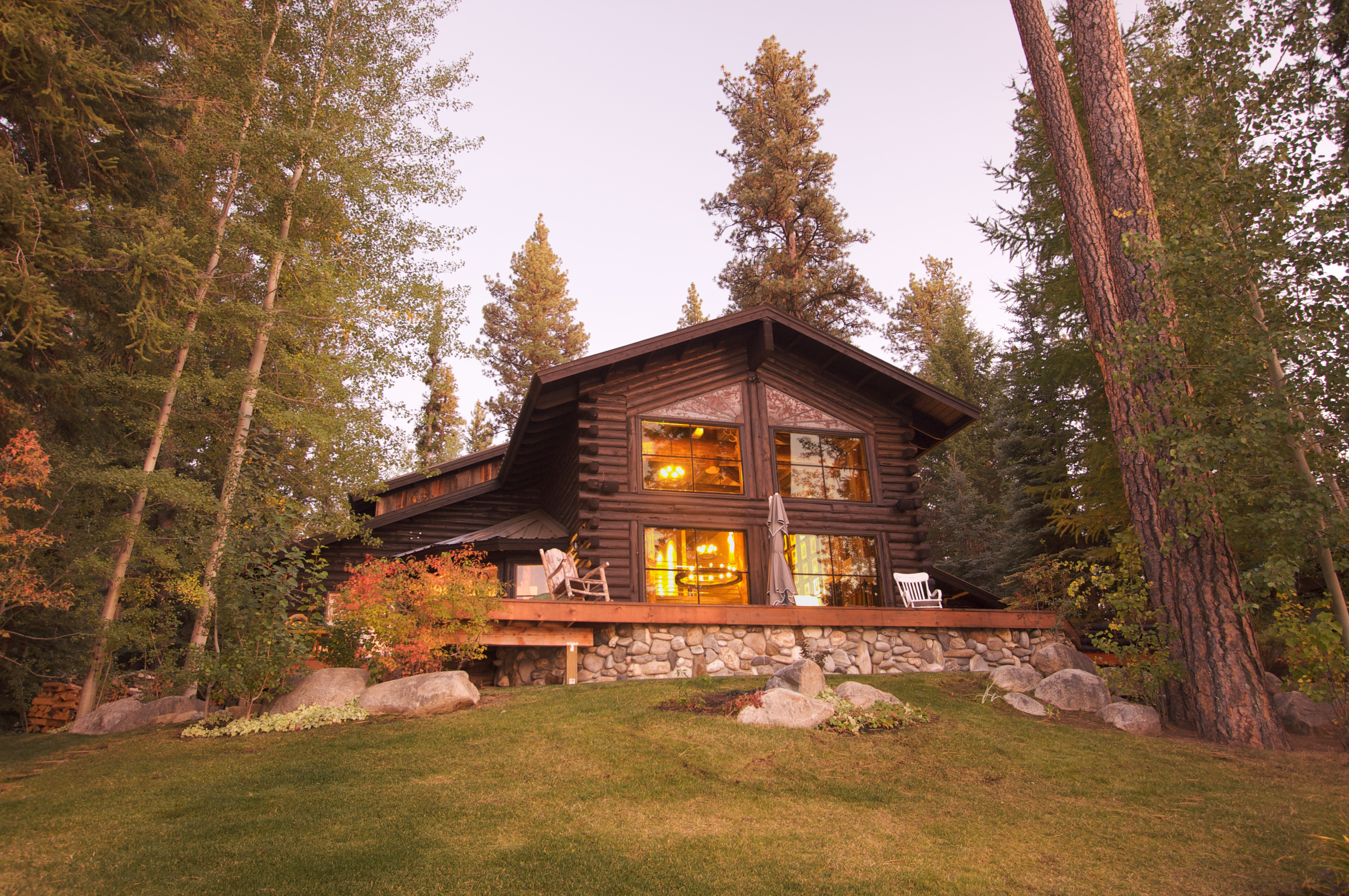 Log cabin photo