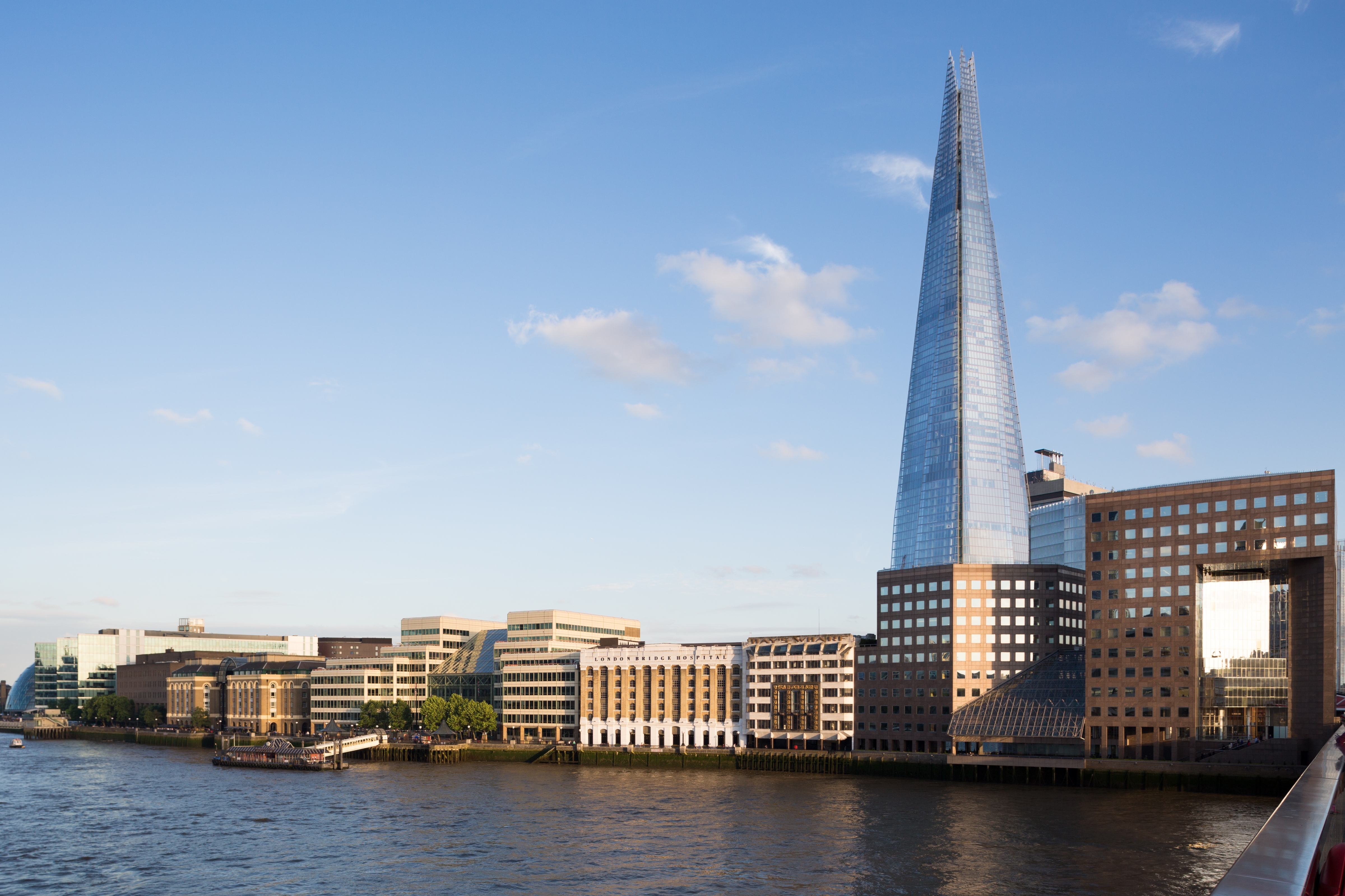 Eat, Drink and Shop on the Thames | London Bridge City