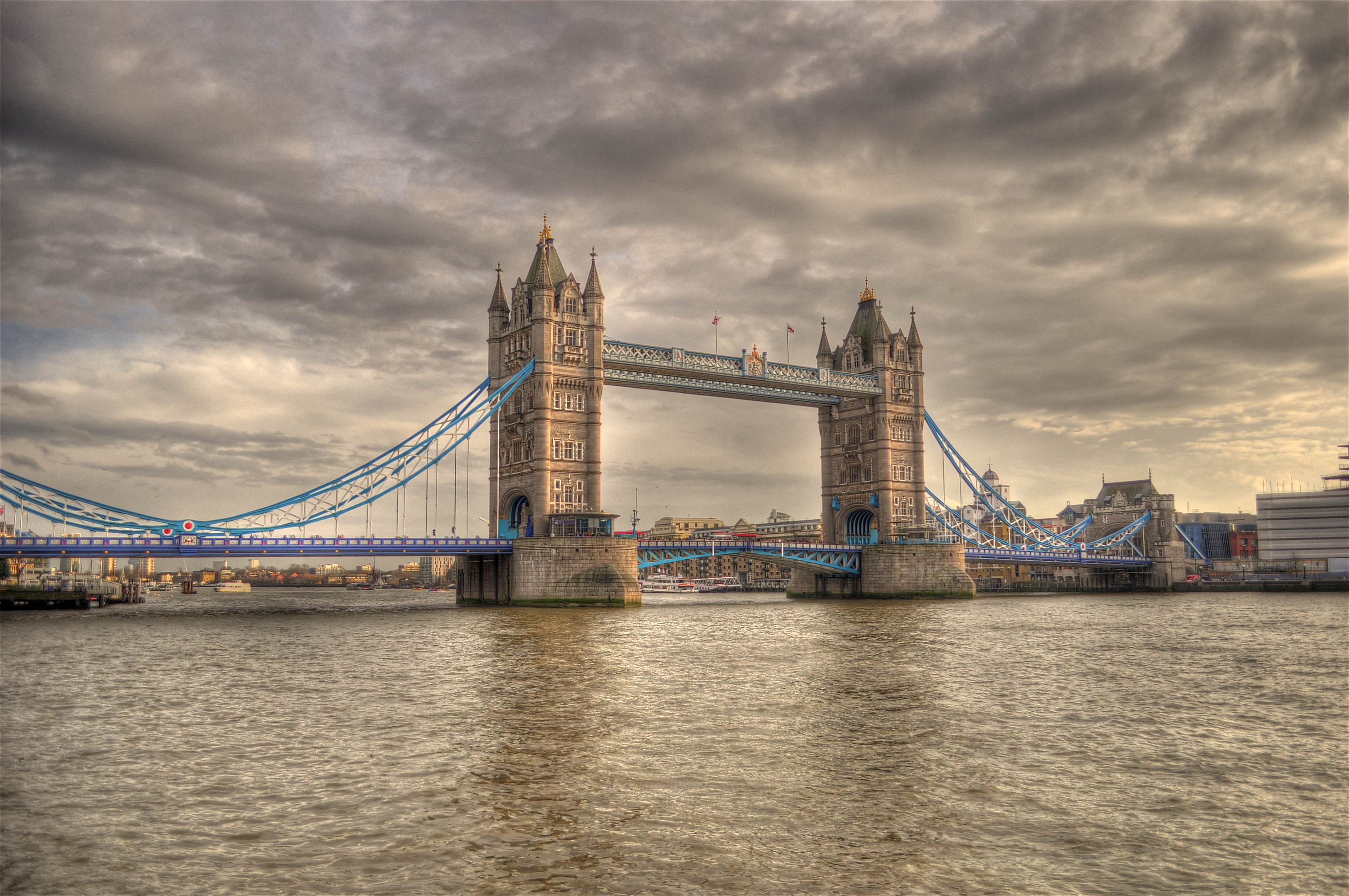 London Bridge by klinone on DeviantArt