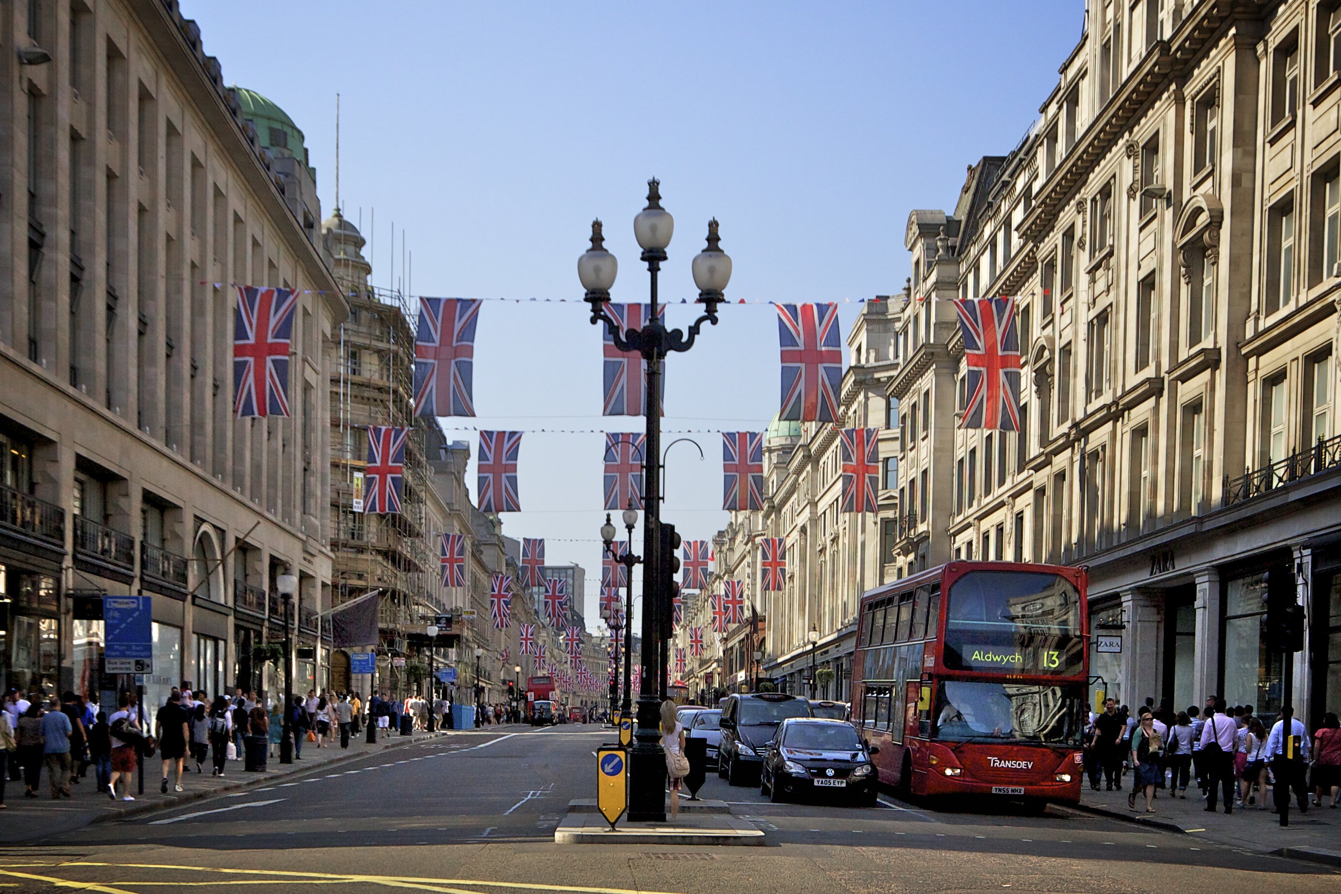 File:Regent Street London.jpg - Wikimedia Commons