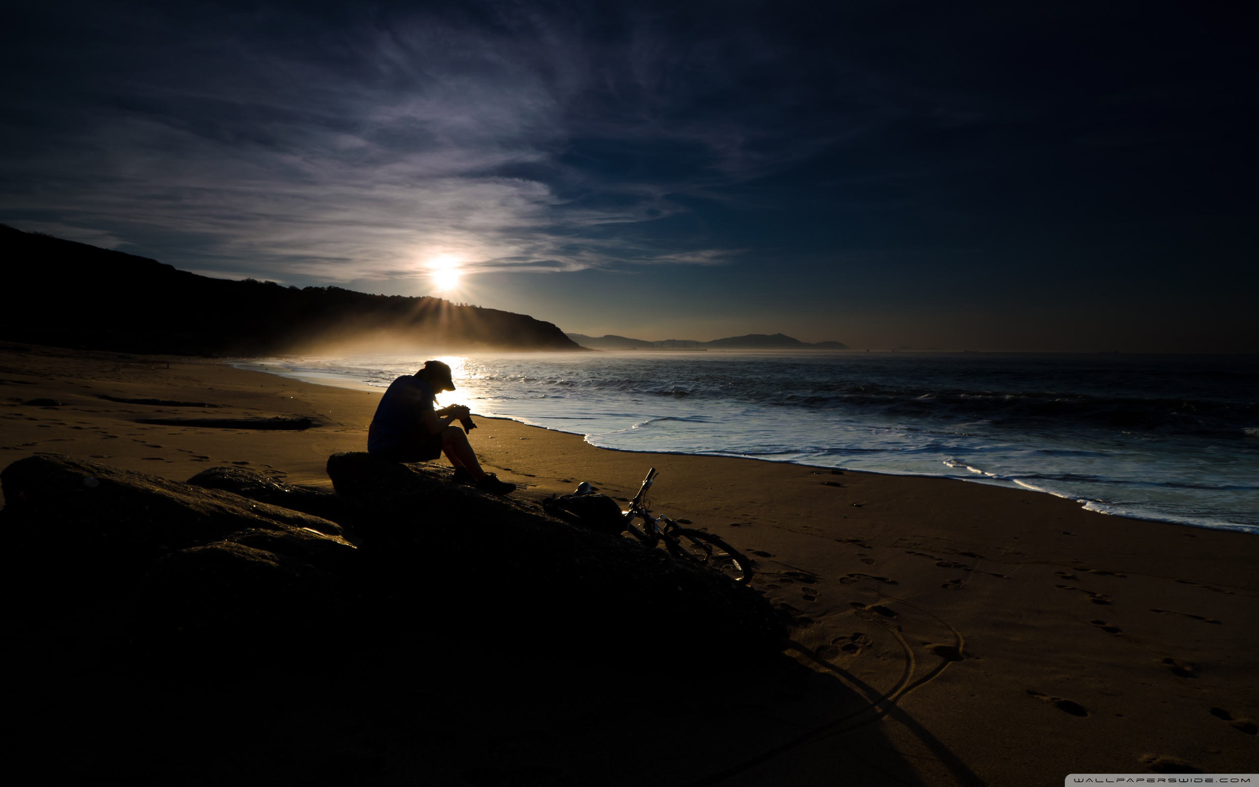 Lone Photographer On The Beach ❤ 4K HD Desktop Wallpaper for 4K ...