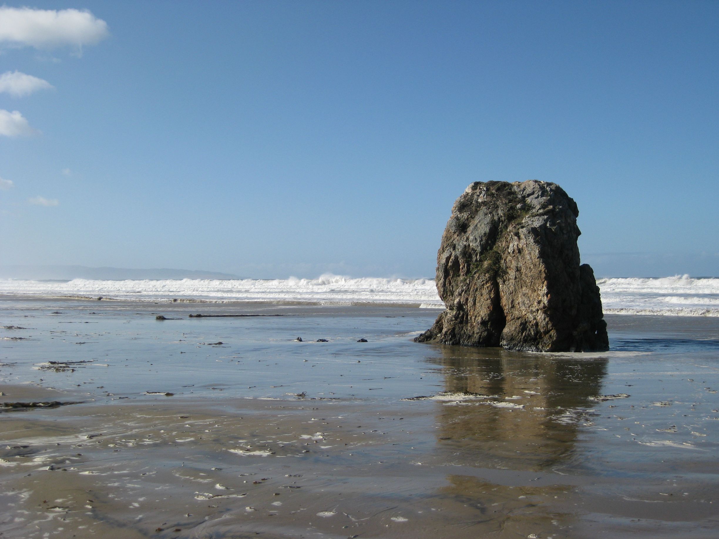 Lonely Rock. Pismo Beach, California : pics