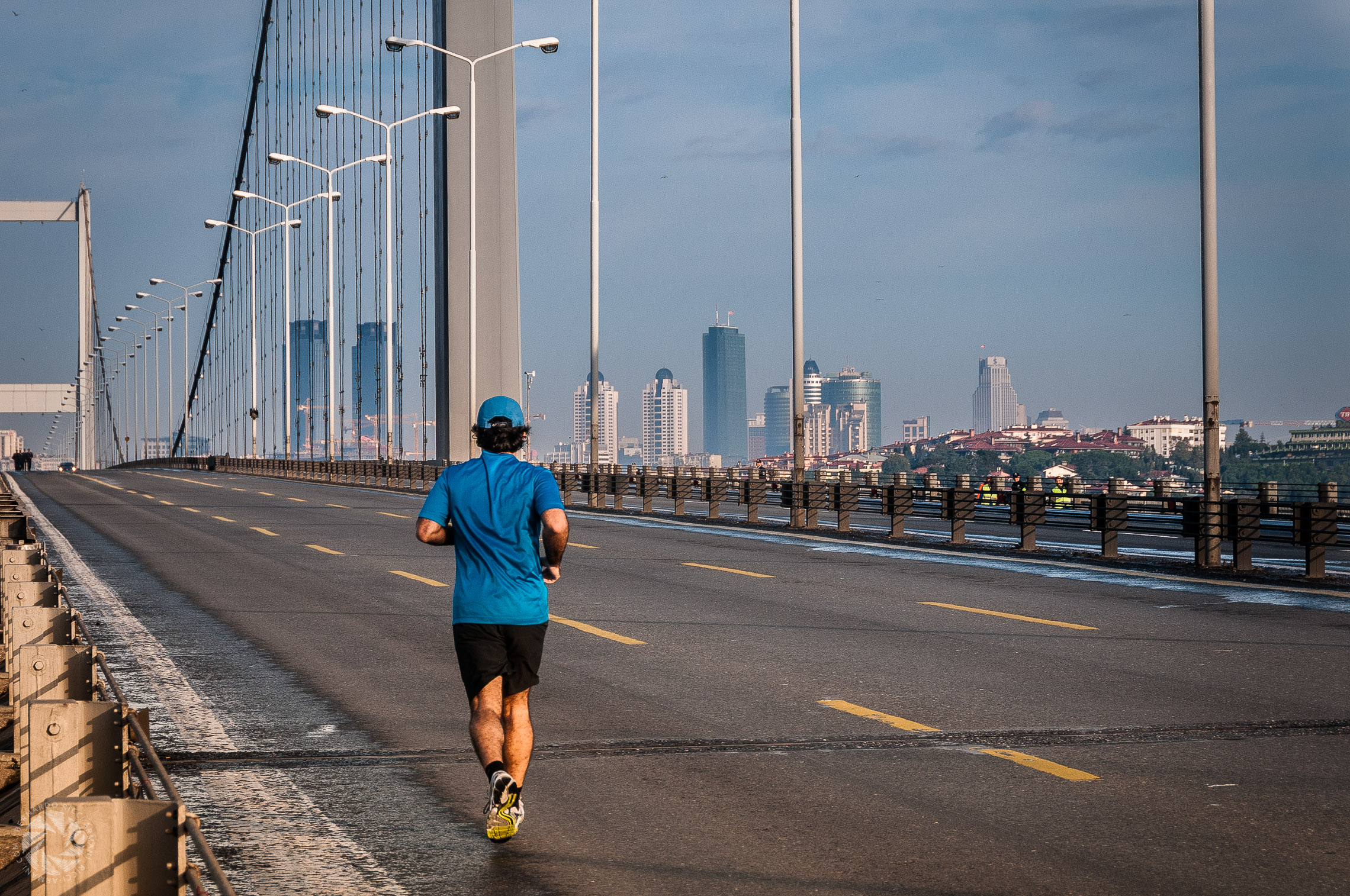 The Lonely Runner (Istanbul Marathon) | Photographing Around Me