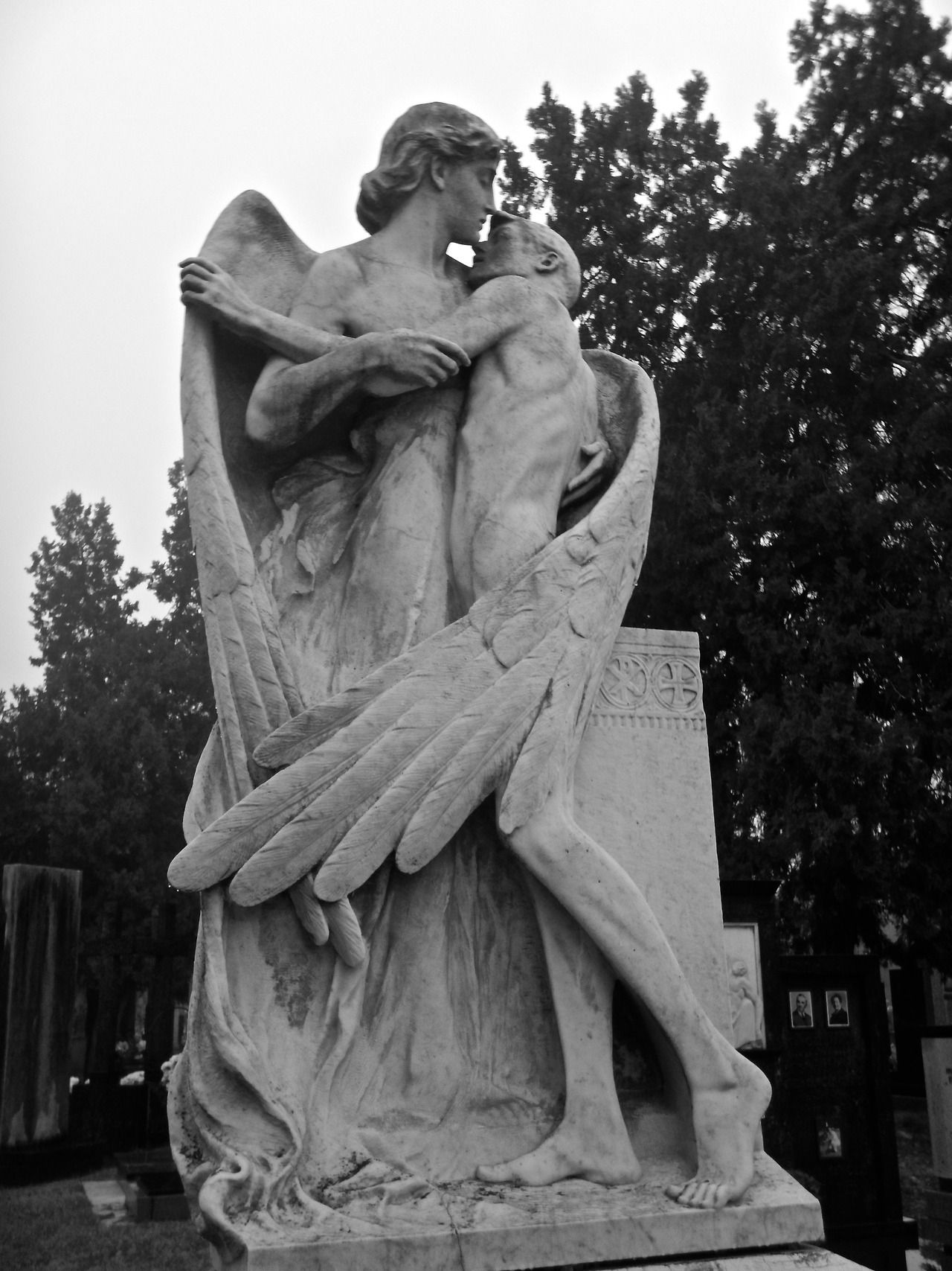 Cimitero Monumentale, Cremona, Italy, November 2017 | Angel, Fairies ...