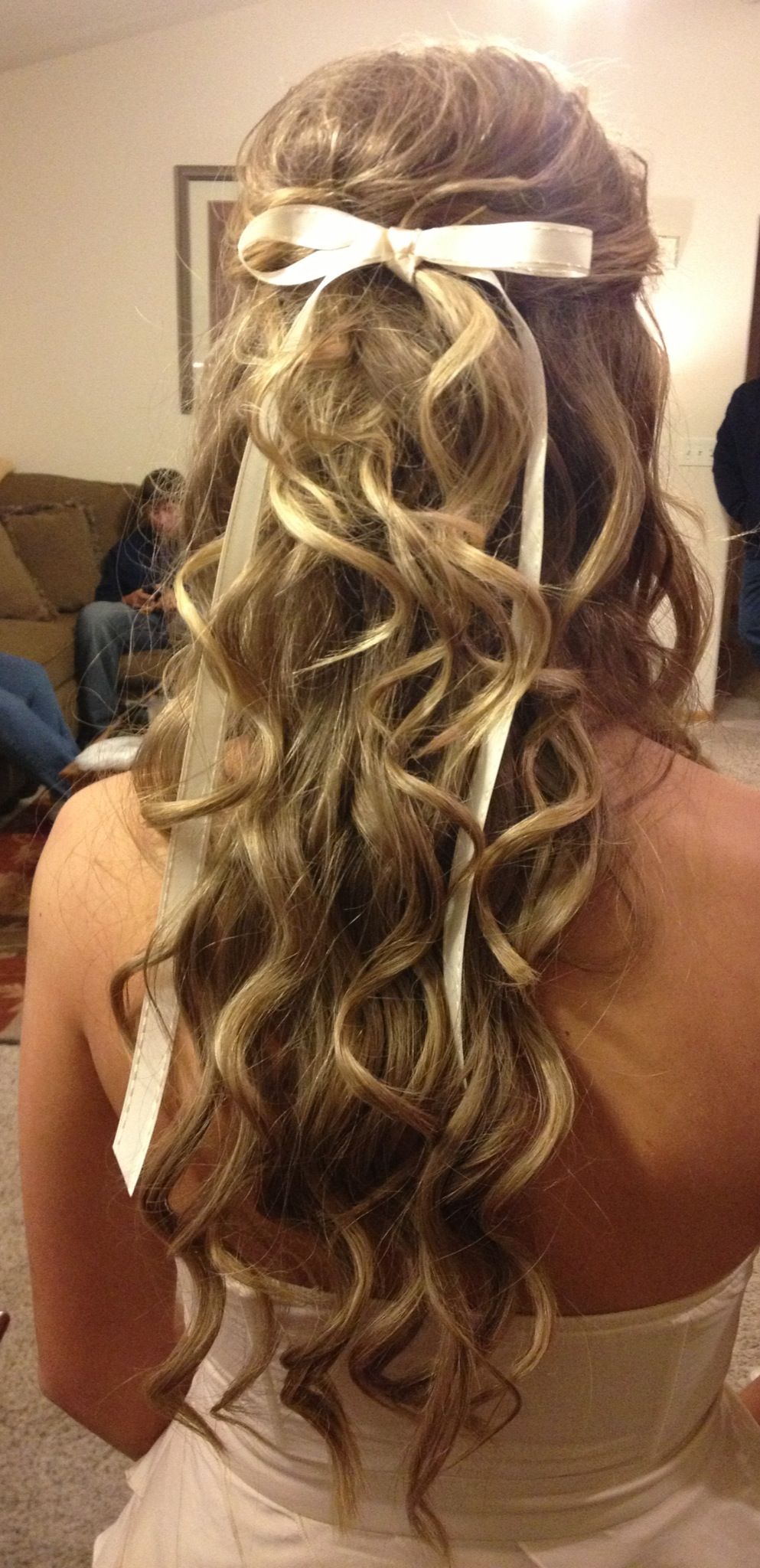 Homecoming hair, LOVEEE the bow super cute! | Beauty | Pinterest ...