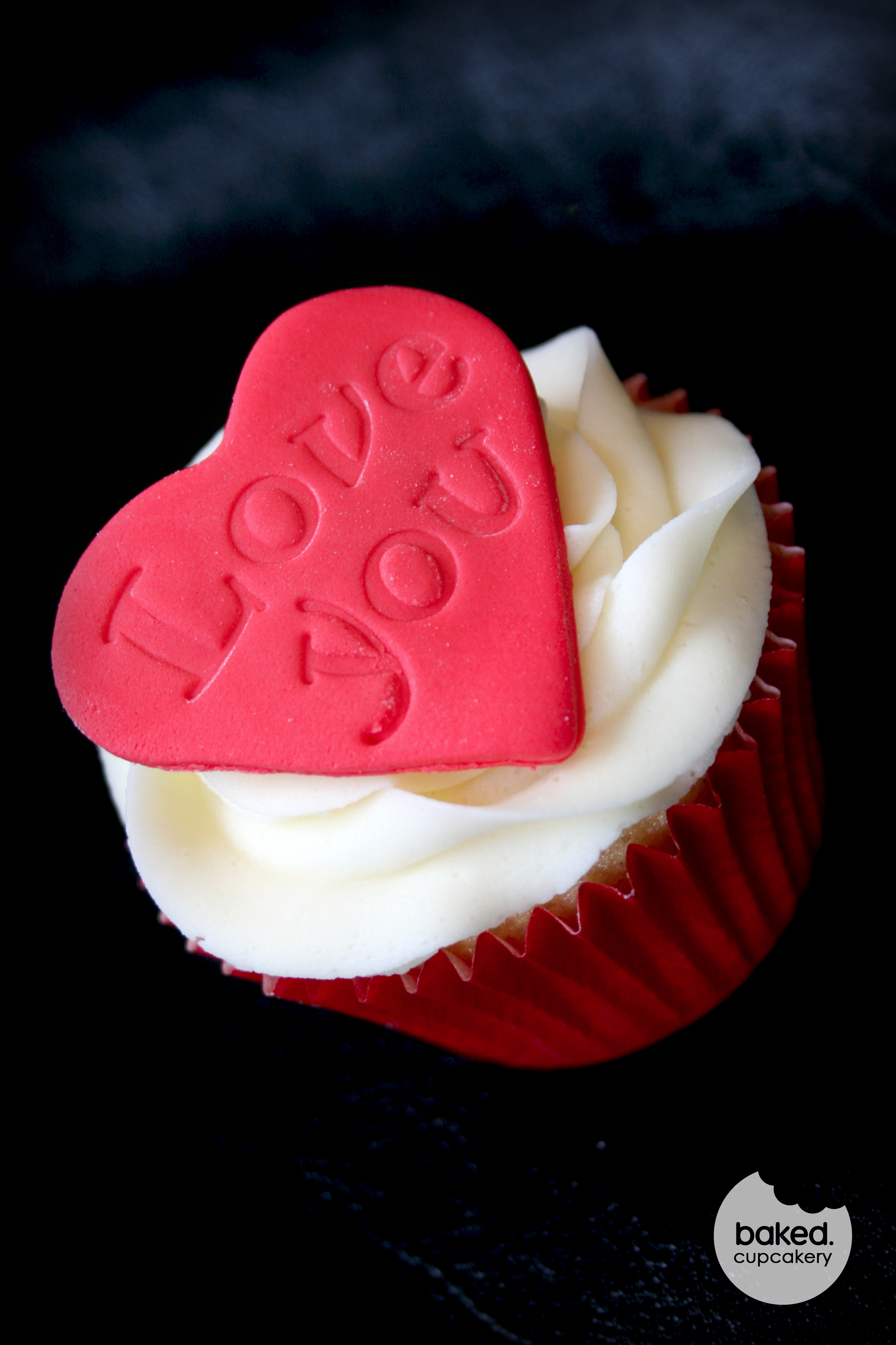Valentine Cupcake Love – Baked.