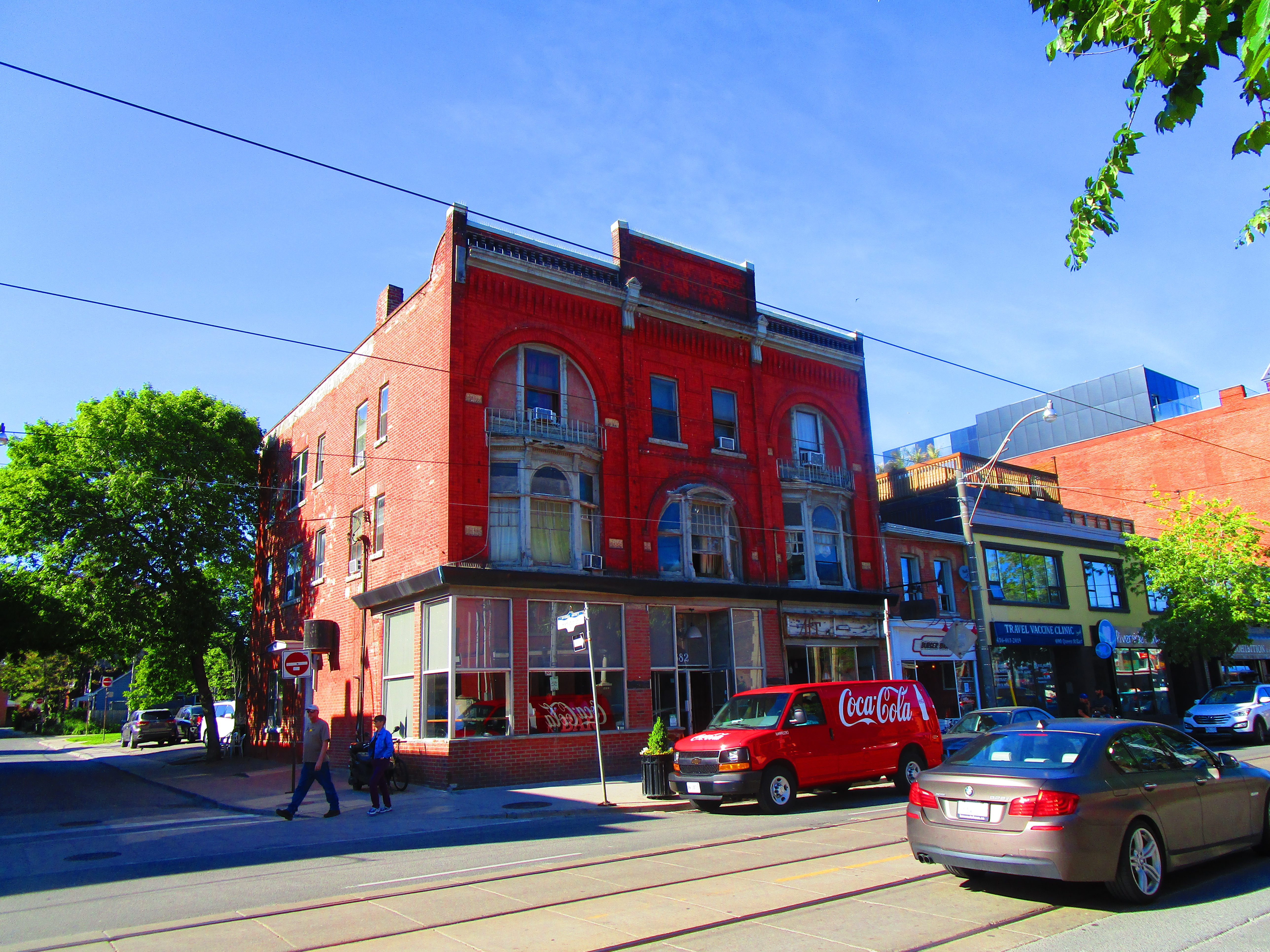 Lovely old building on queen, 2017 06 03 -a photo