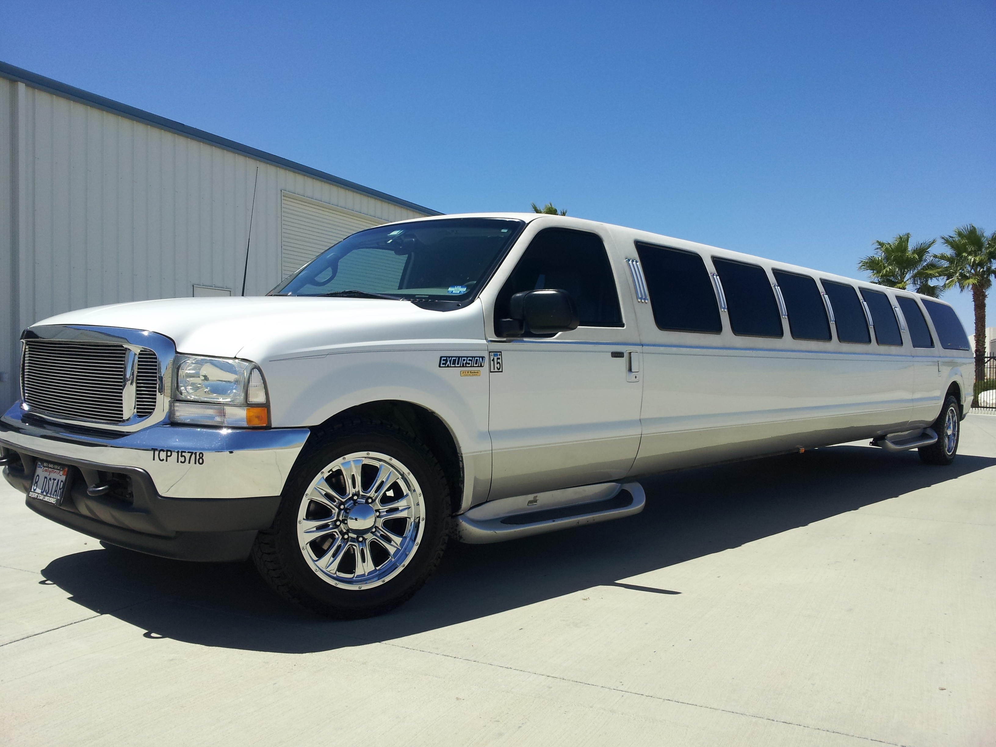 White Ford Excursion SUV Limousine | Desert Star Limo