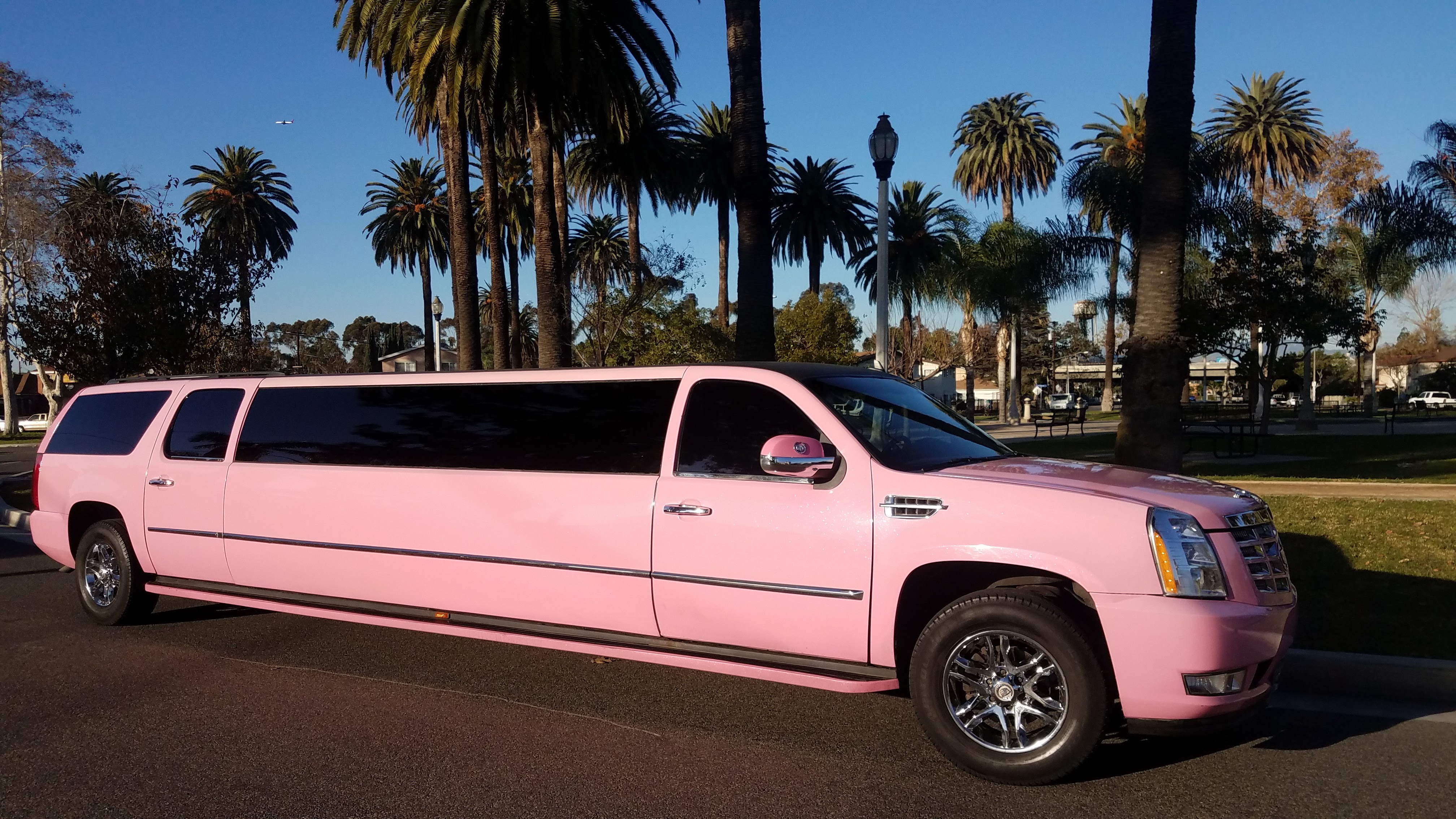 2007 Pink 140 GMC Yukon XL limousine for sale #1438