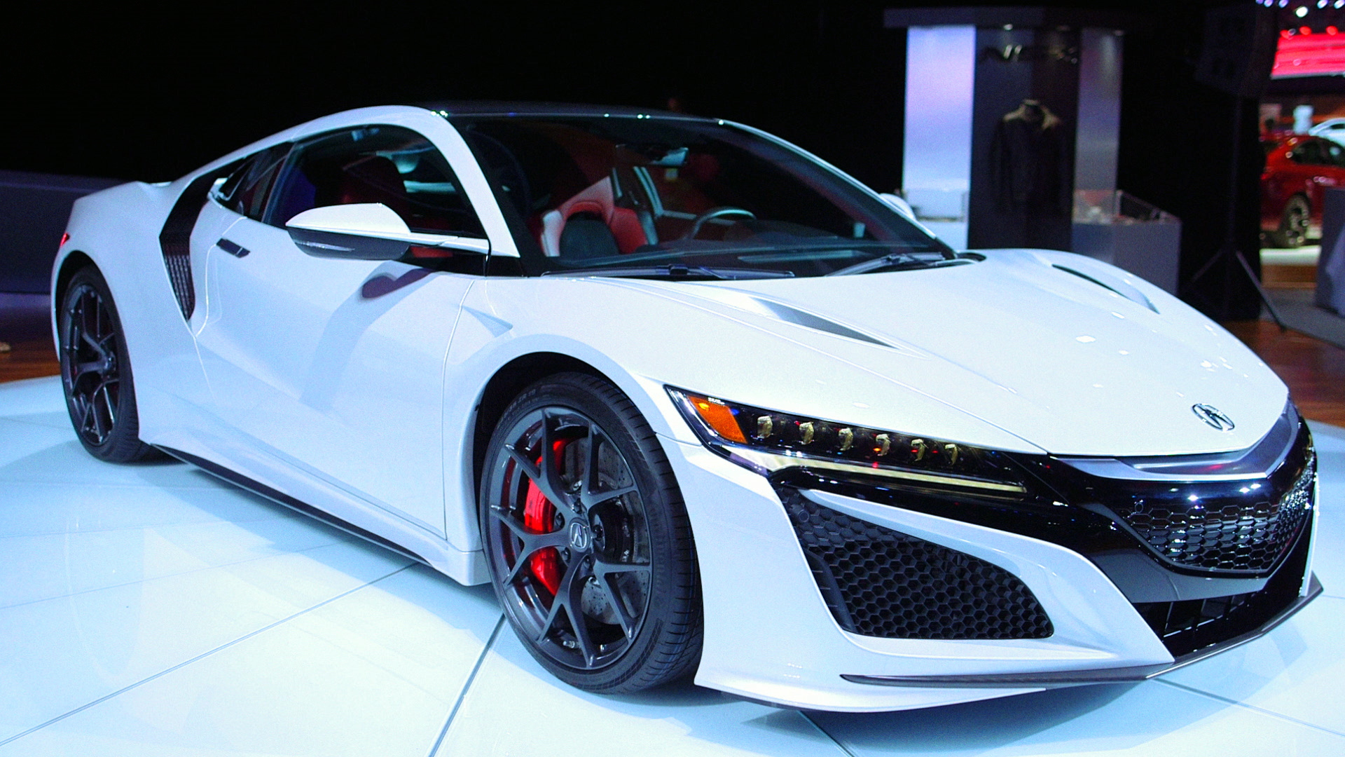 Acura NSX Is Polished and Speedy Sports Car Luxury – Bloomberg