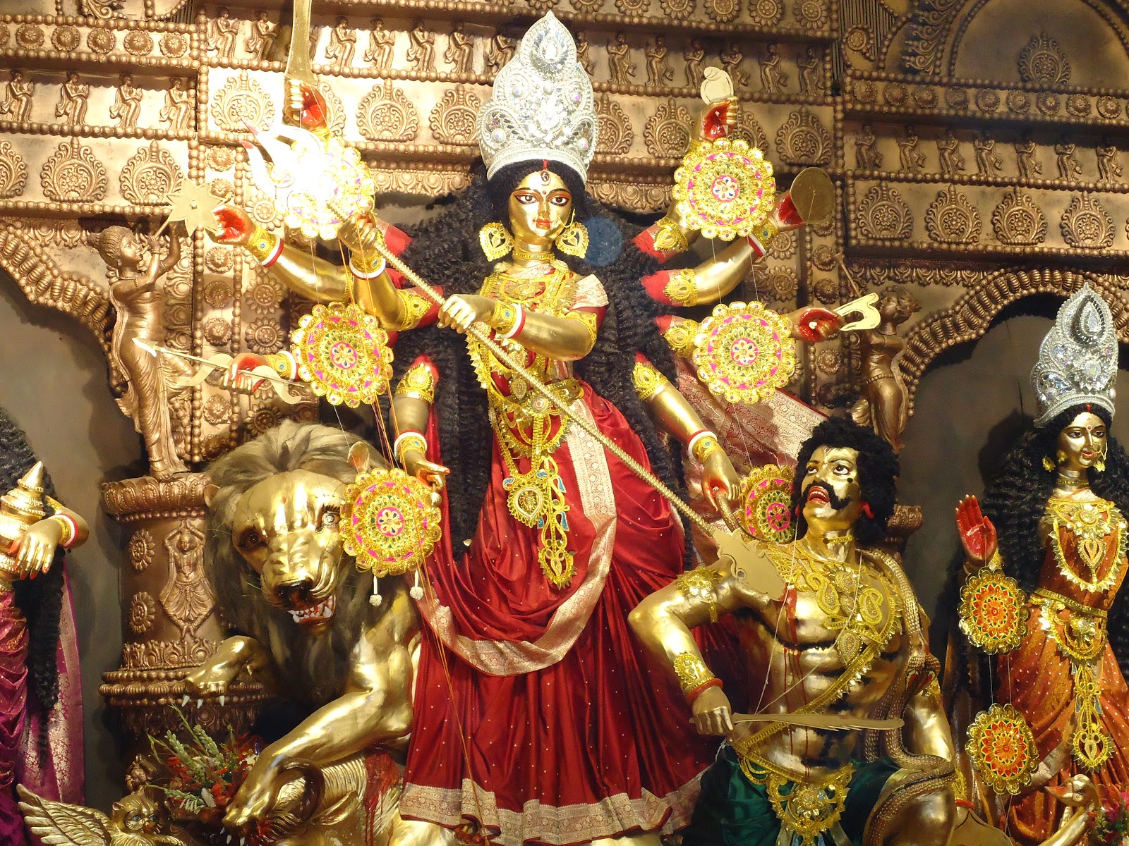 Wanderlust: Durga Puja.. Looking back and forth..