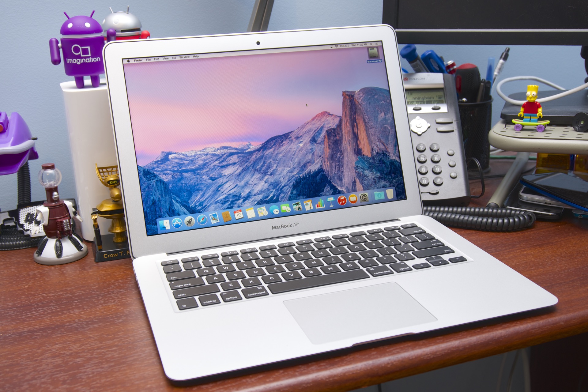 Review: The 2015 MacBook Air's once-trailblazing design is showing ...