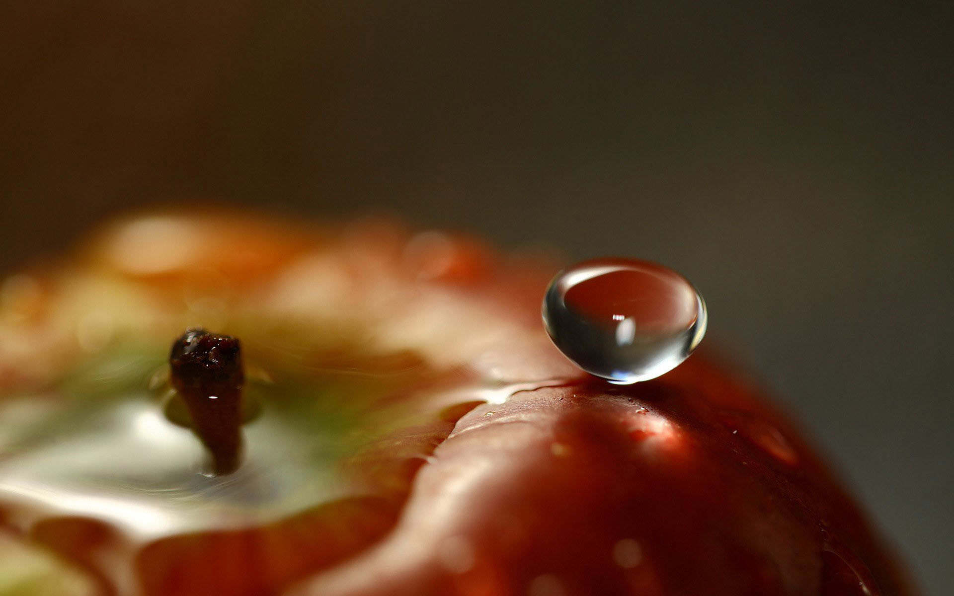 Big macro water drop on a red apple - HD wallpaper