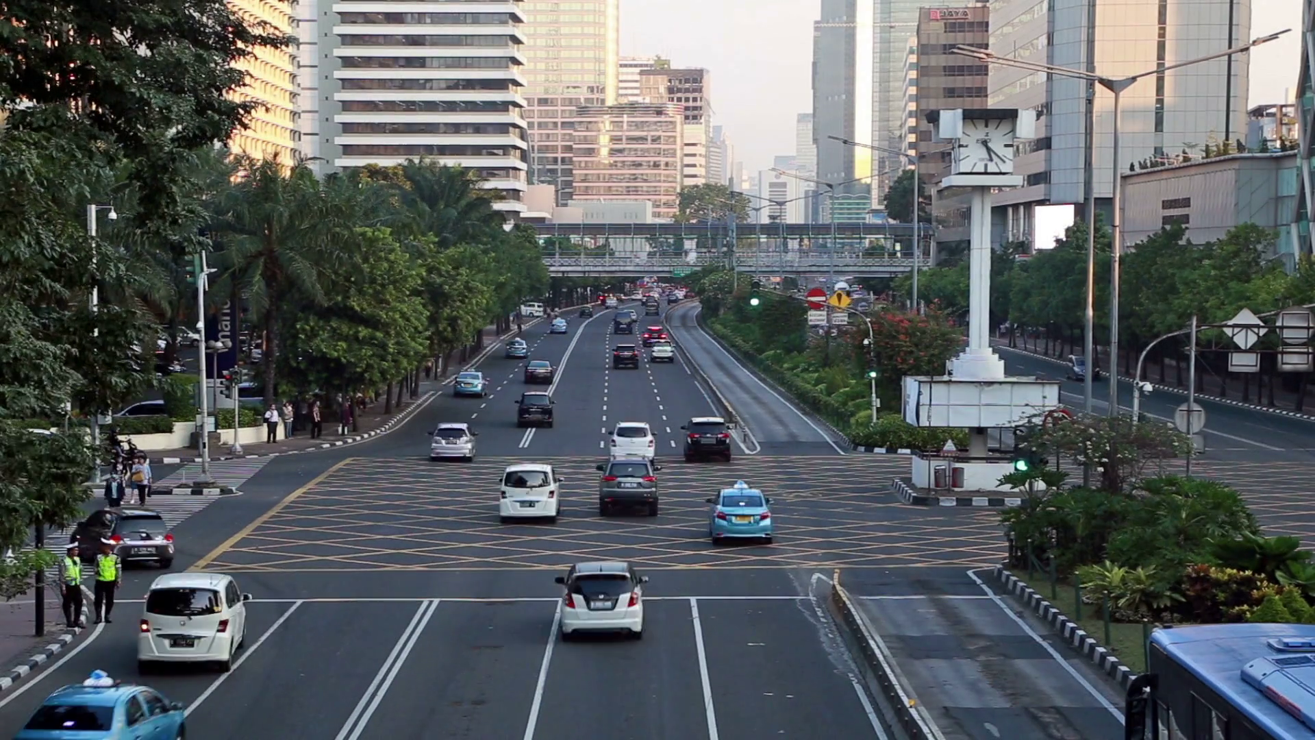 Heavy traffic along Thamrin avenue, the main road in the Jakarta ...