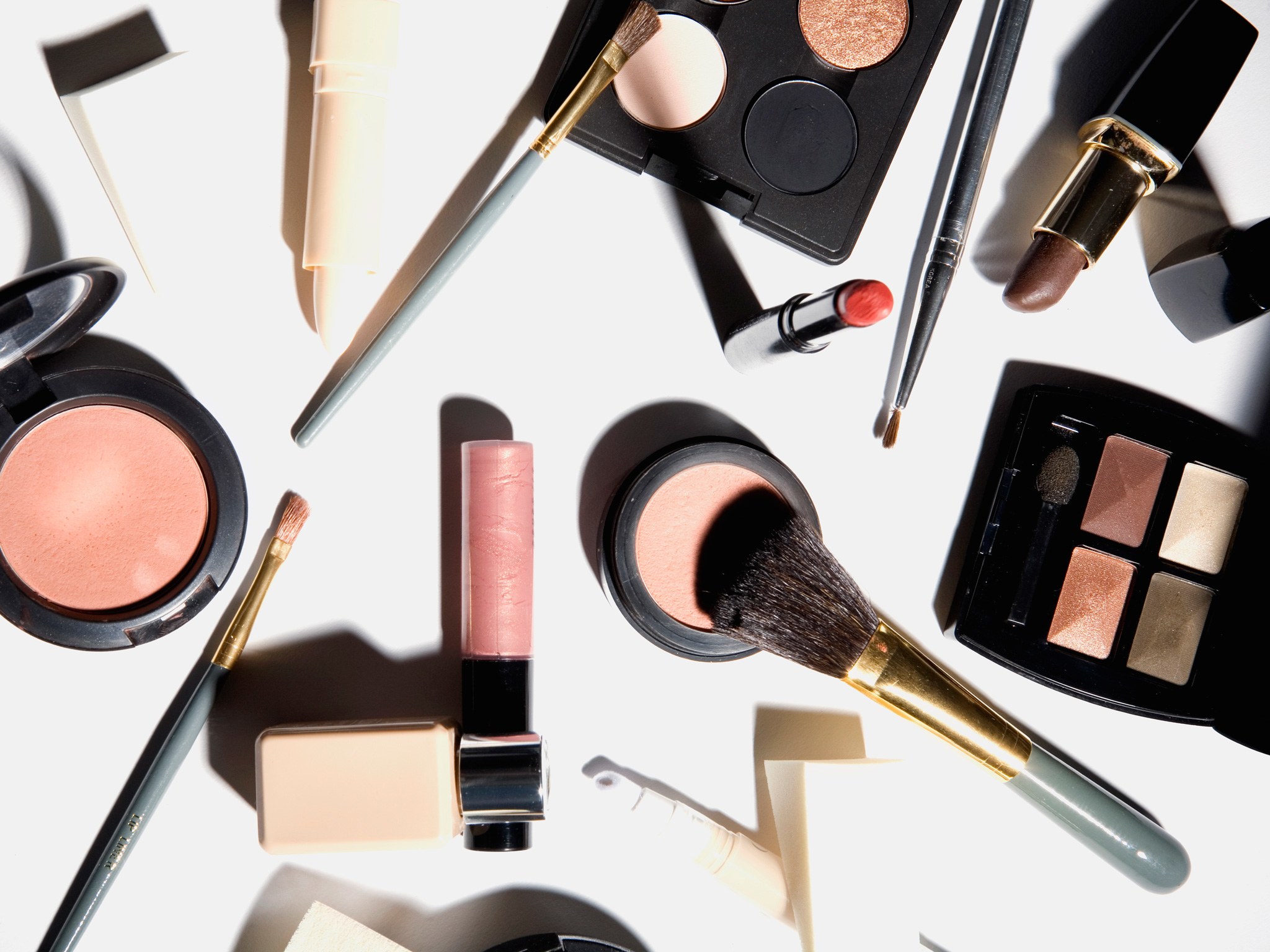 Top Tips to Save on Amazing Make-Up Looks | BeautyStat.com
