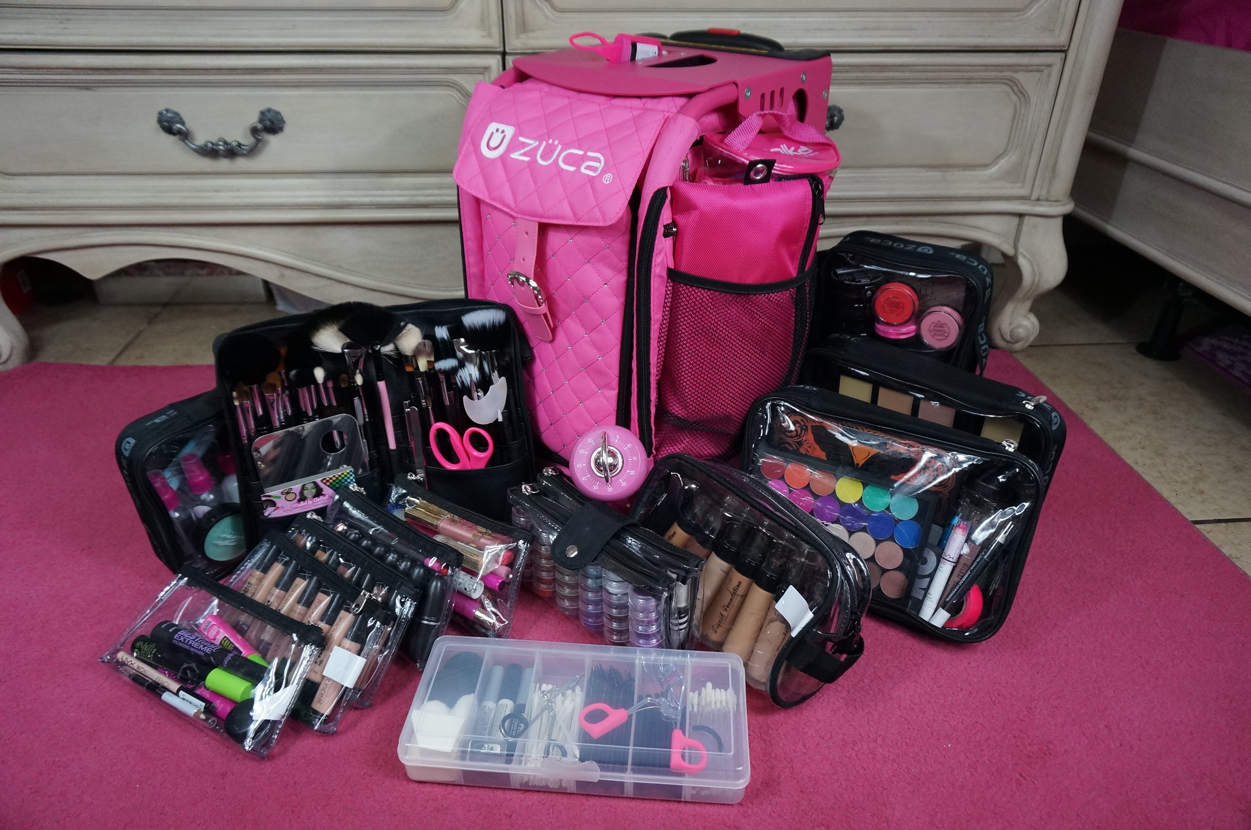 Makeup kit photo