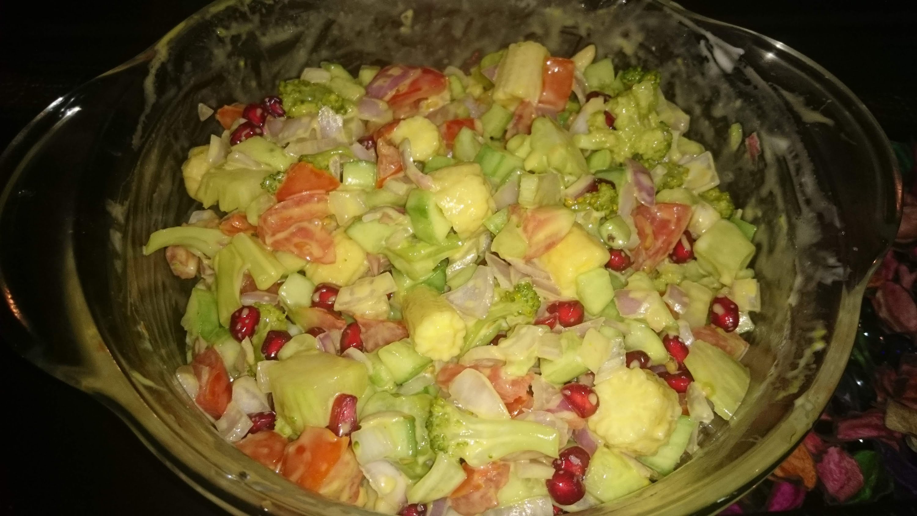 Vegetable Salad , Vegetarian Salad recipe in Hindi [with English ...