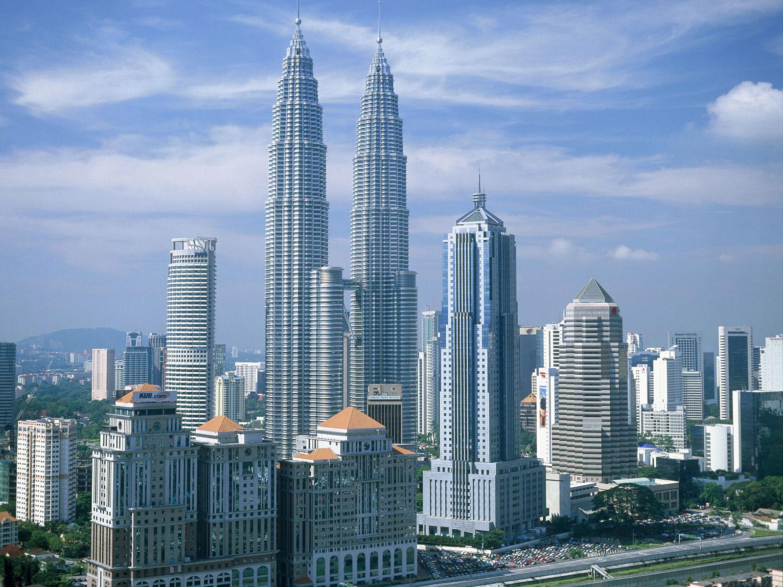 Skip the Line: Kuala Lumpur Petronas Twin Towers Admission Ticket ...