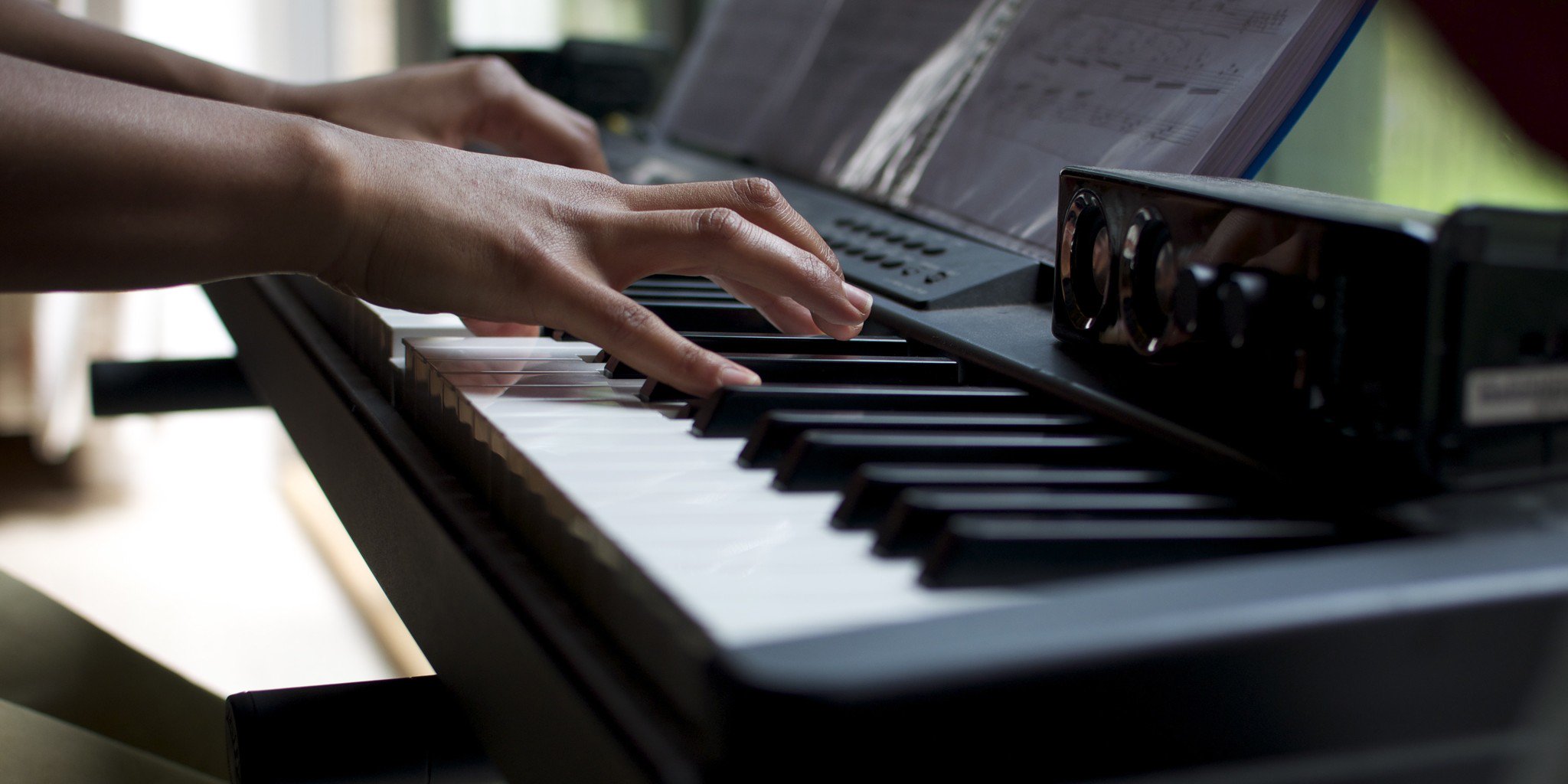 Man Who Lied About Playing Piano on Résumé Asked to Perform at Work