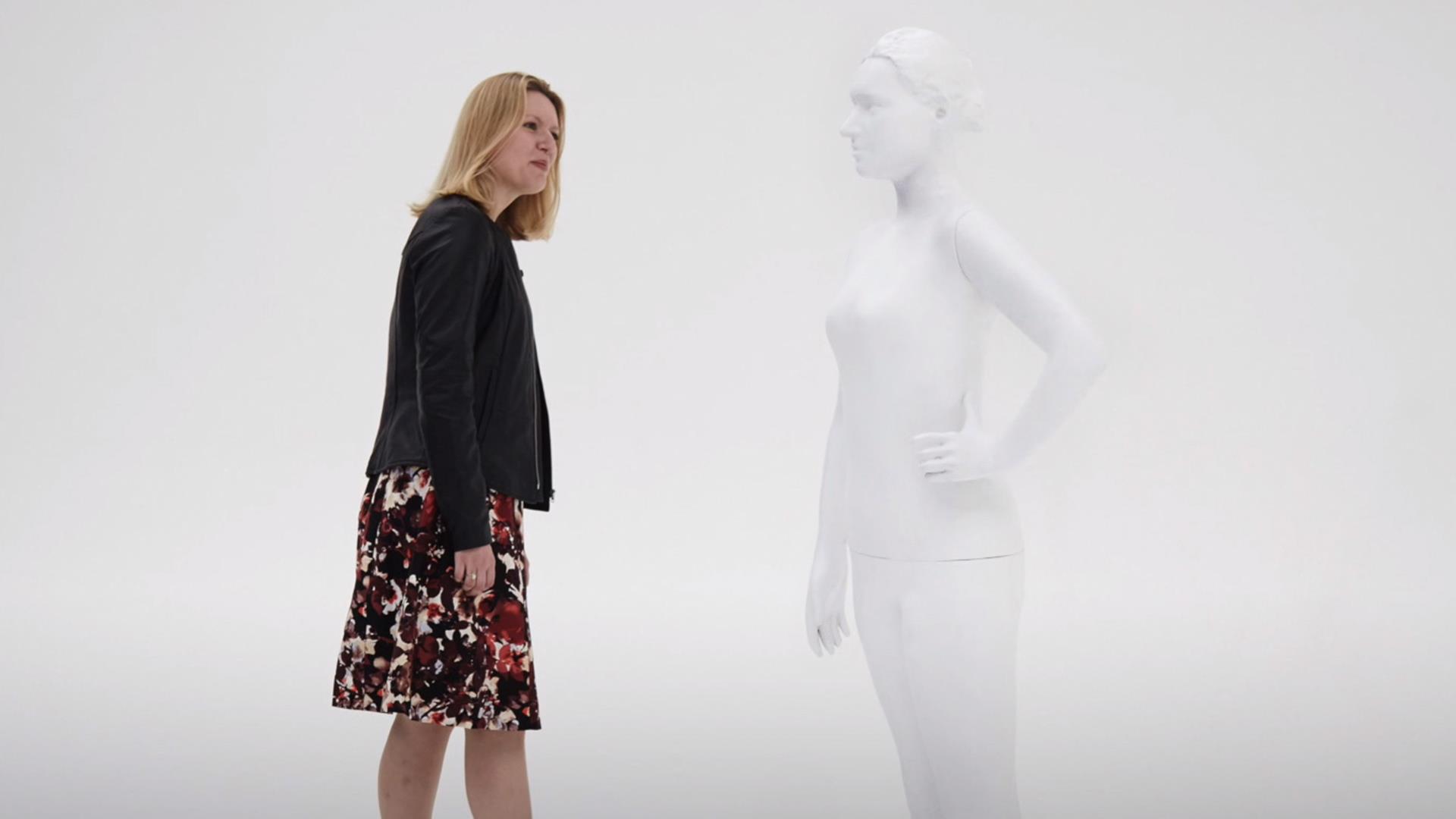 This new clothing mannequin actually looks like a real person ...