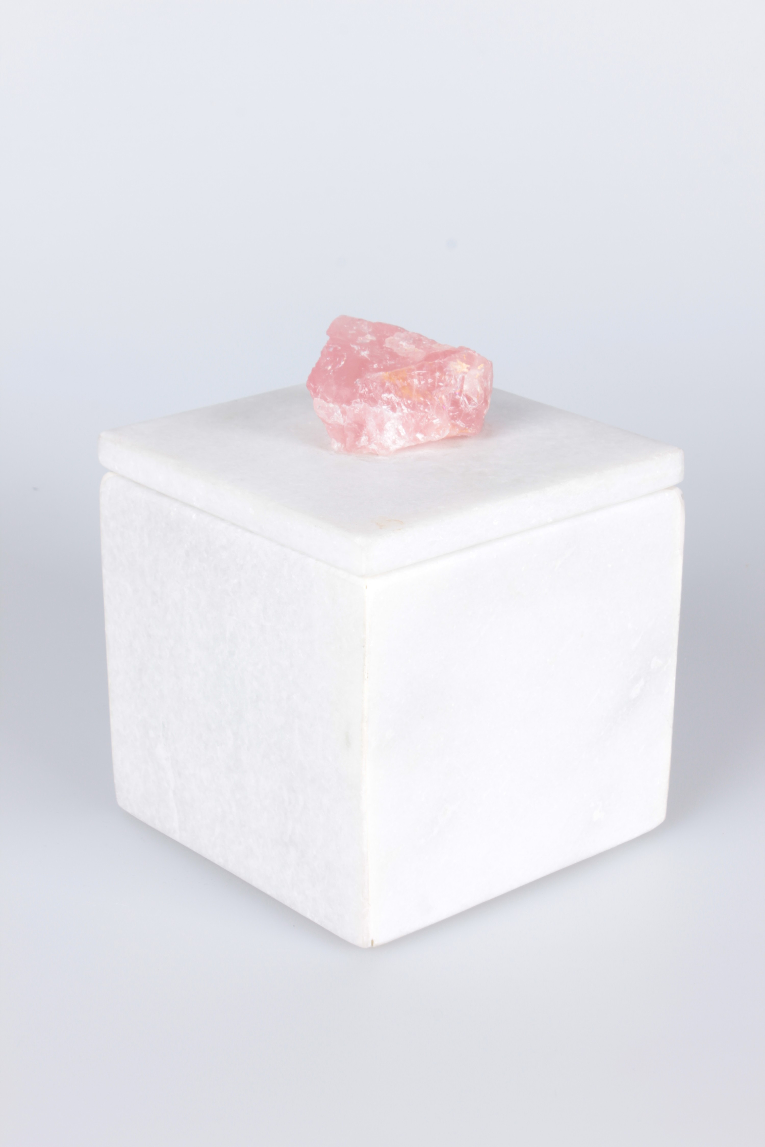 Rose Quartz on White Marble Box – Moss Manila Home