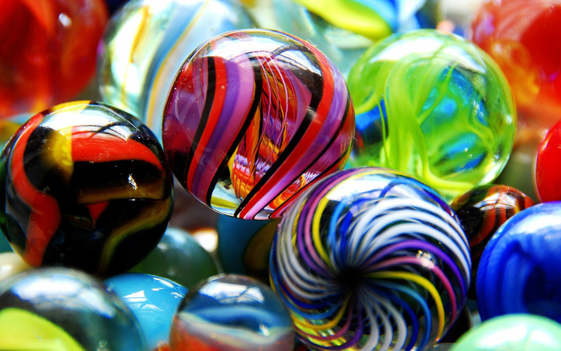 Colored Glass Marbles Glass Balls Desktop Wallpaper - Wallpapers and ...