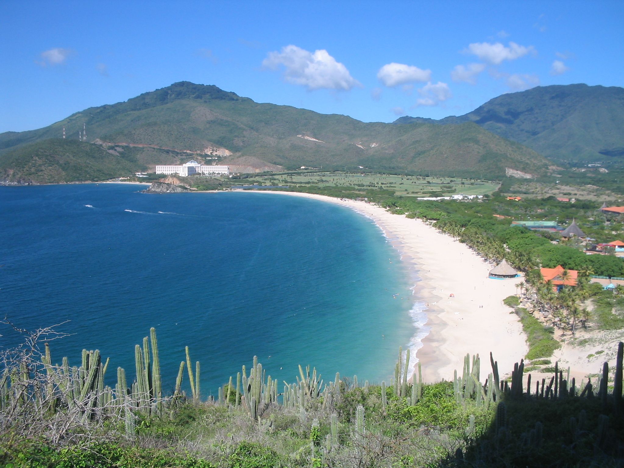 The #barren beaches on #Margarita Island - Venezuela | Decorando mi ...