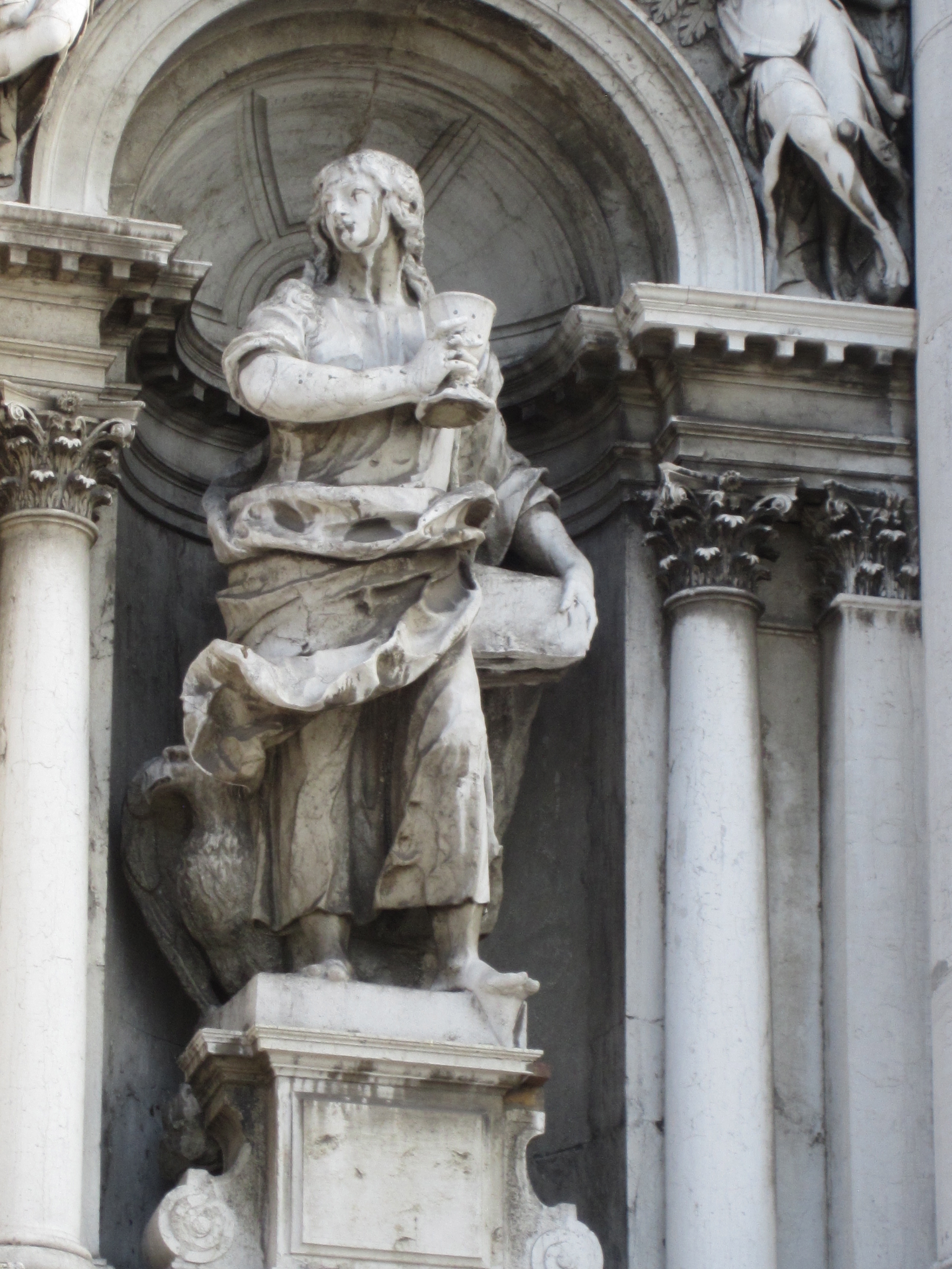 St. Mark statue on exterior of Santa Maria della Salute · Venetian Art