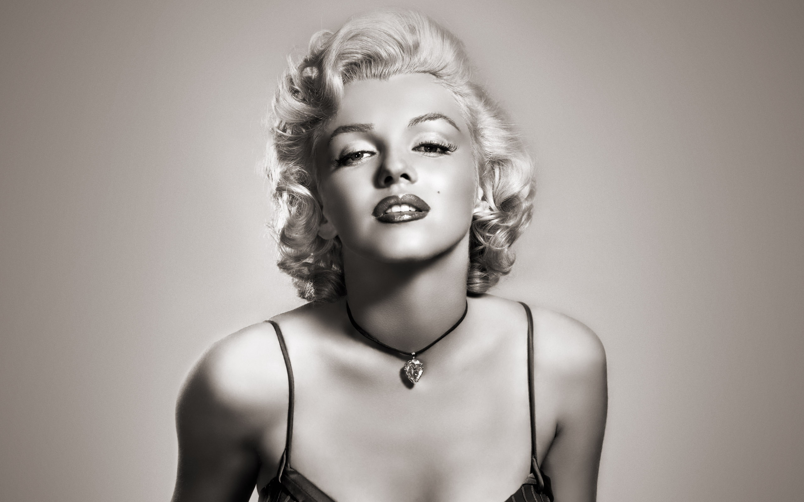 The 10 Most Iconic Moments of Marilyn Monroe | Jetss