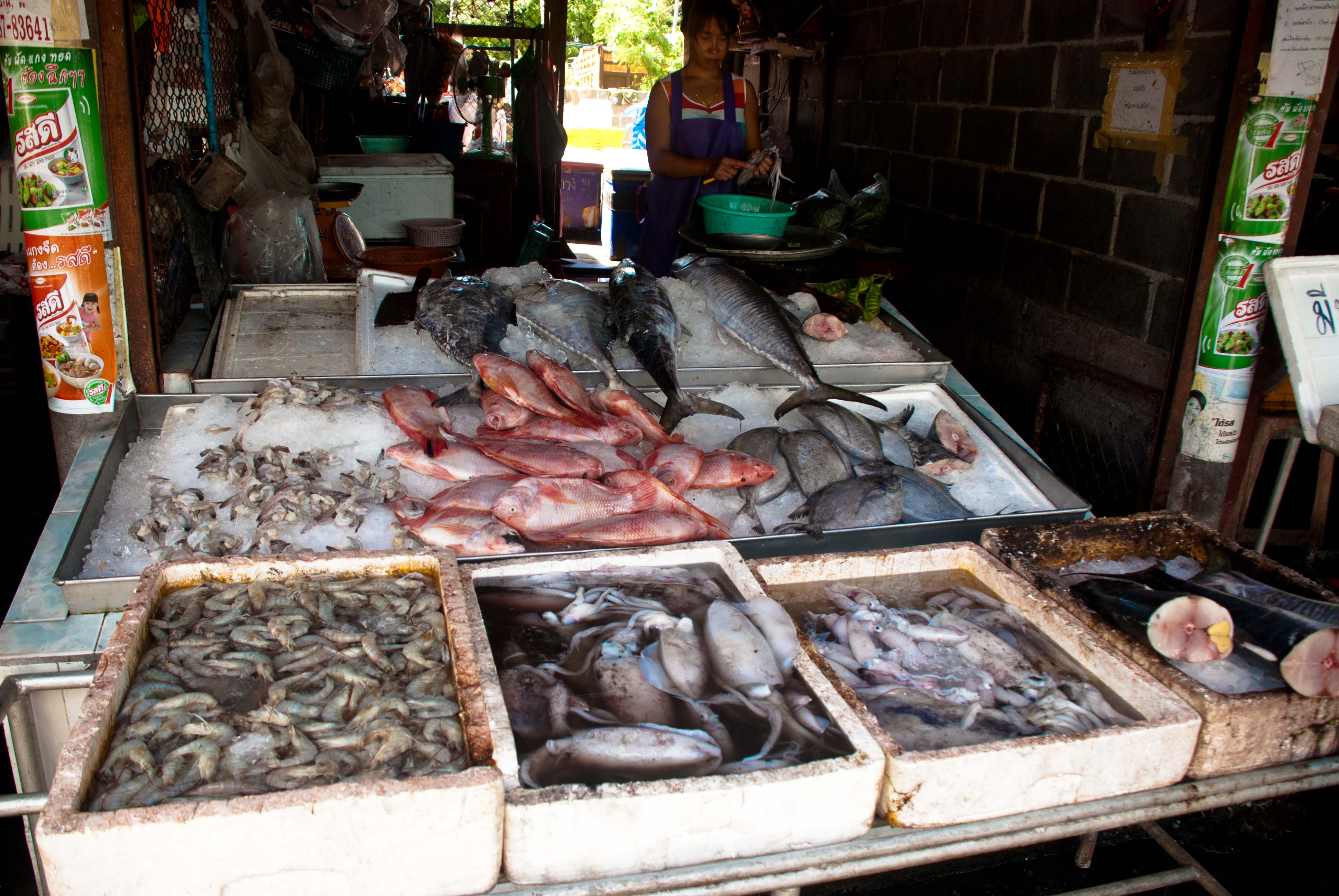 Morning Visit to a Thai Food Market – Part 3, Seafood » Temple of ...