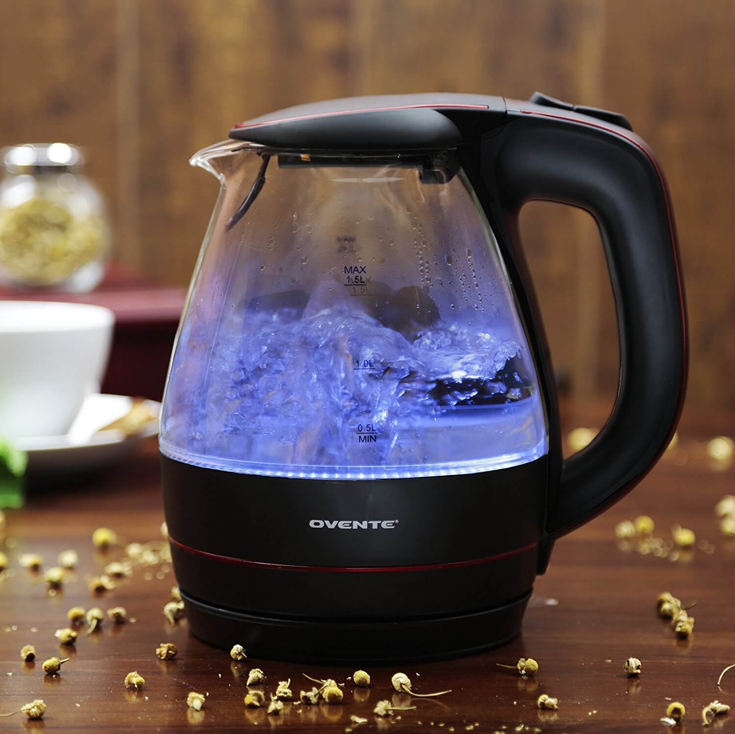 Here Are The Highest Rated Kettles To Buy Priced Under $40