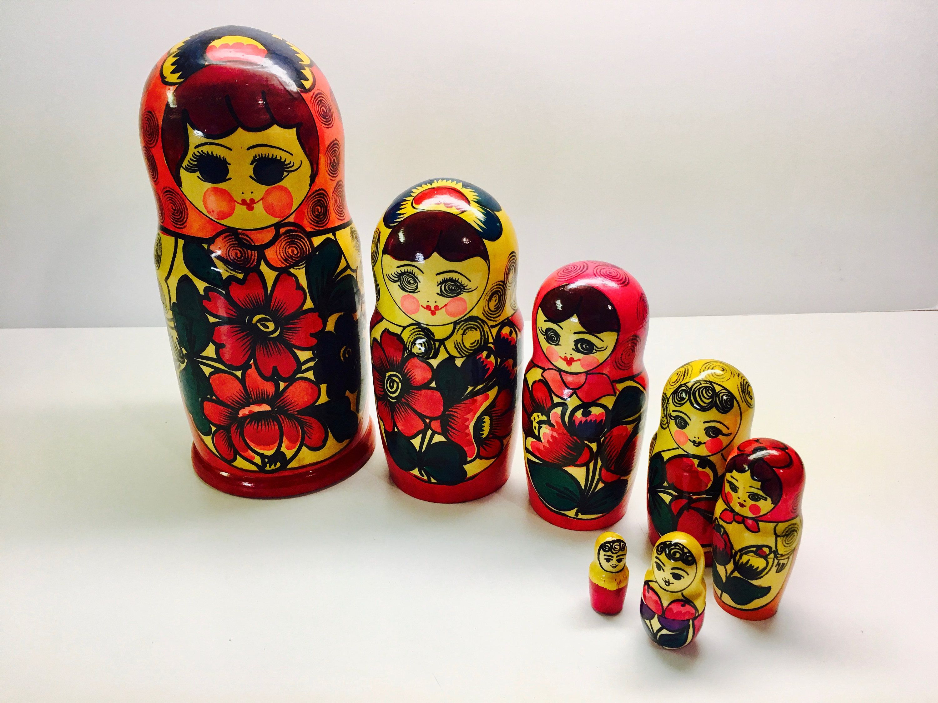 7 pcs Vintage Matryoshka Doll, Vintage Russian Nesting Dolls - 8 1/2 ...