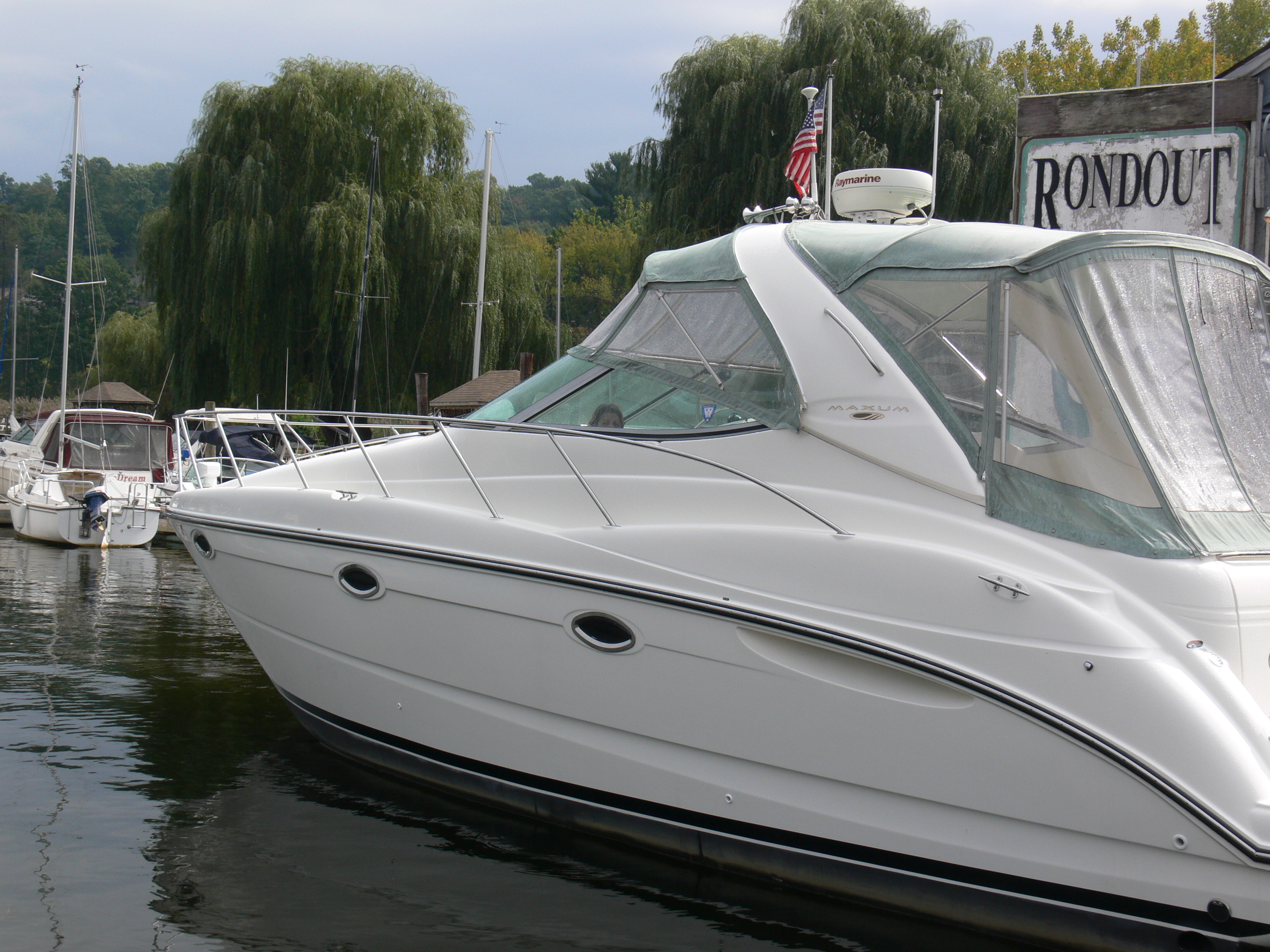 Boatsville - New and Used Maxum Boats in New York