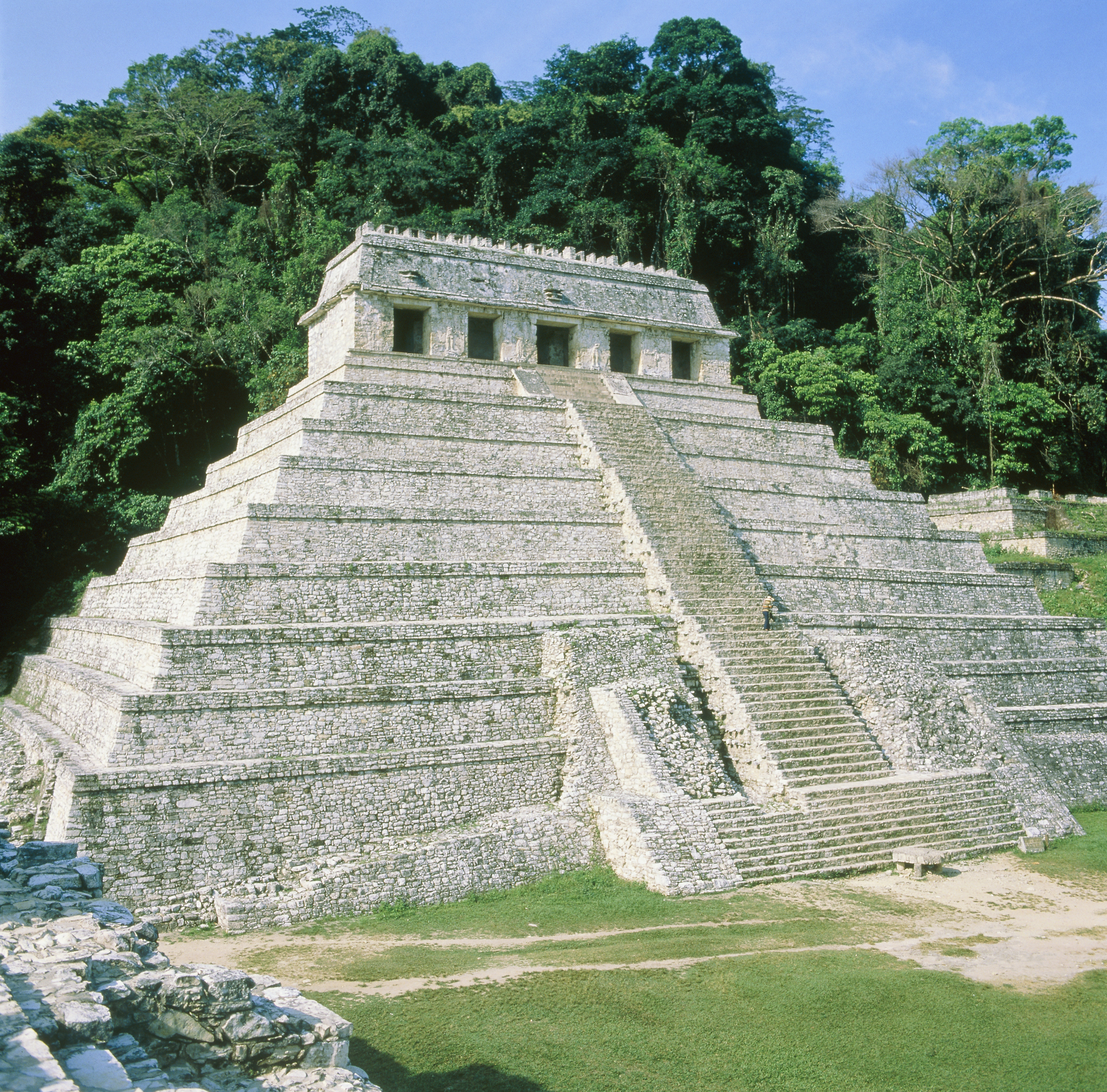 temple-of-inscriptions-in-palenque-mexico - Mesoamerican Pyramids ...