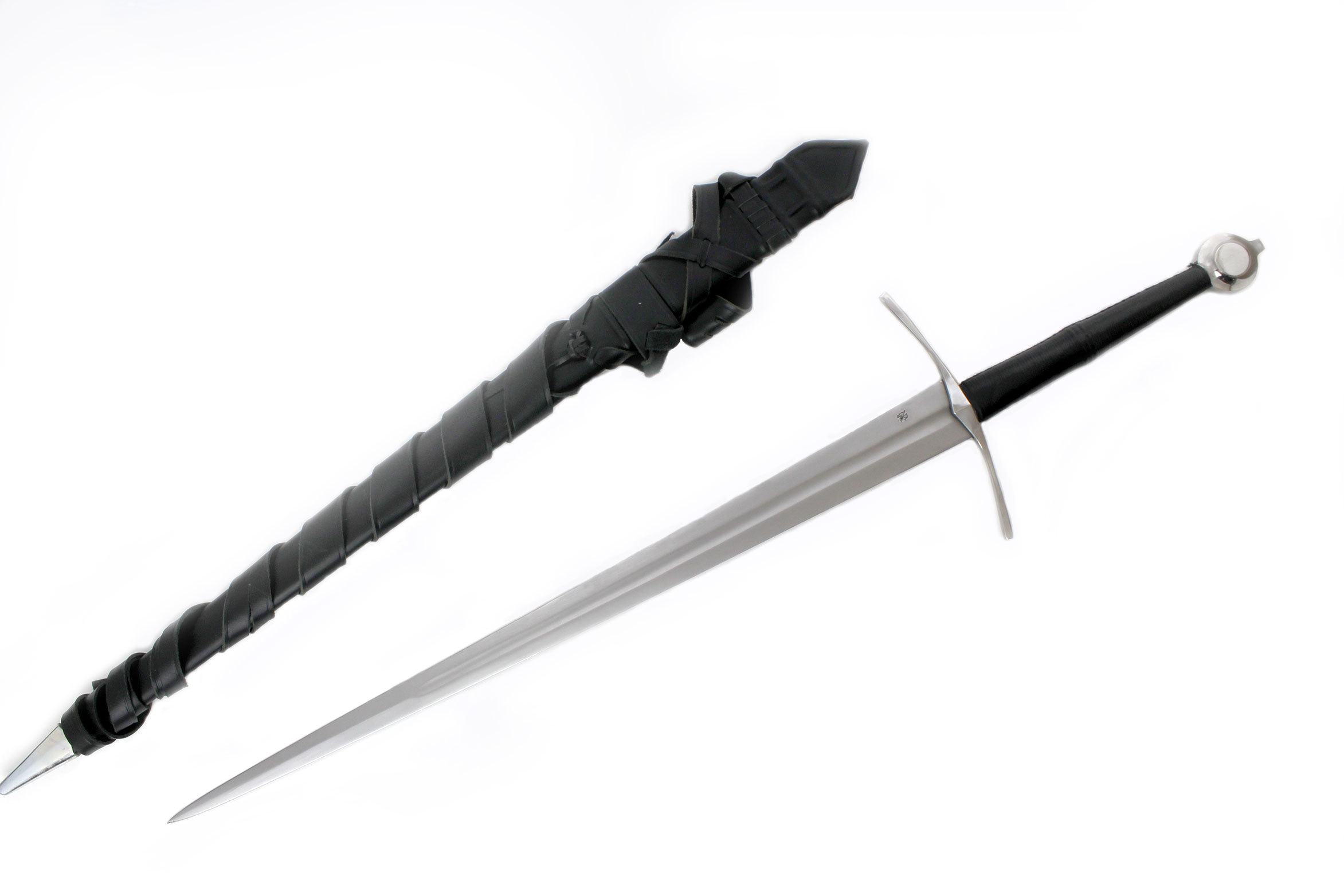 Knight Bastard Medieval Sword | darksword-armory.com