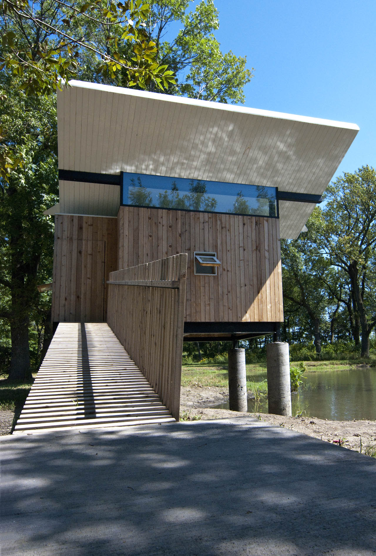 Meditation Hut III “Victor” / Jeffery S. Poss Architect | Architects ...
