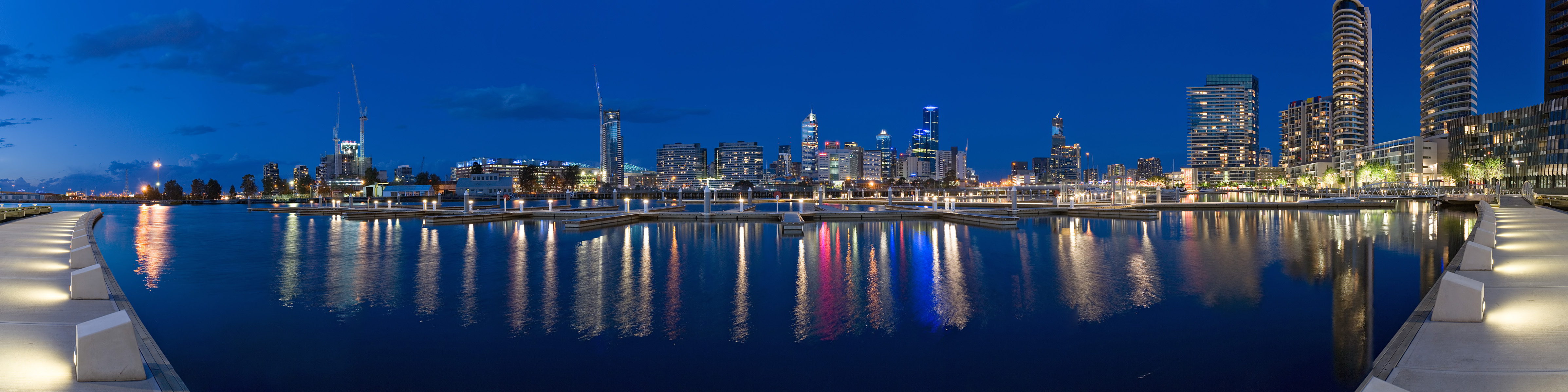 File:Melbourne Docklands - Yarras Edge - marina panorama.jpg - Wikipedia
