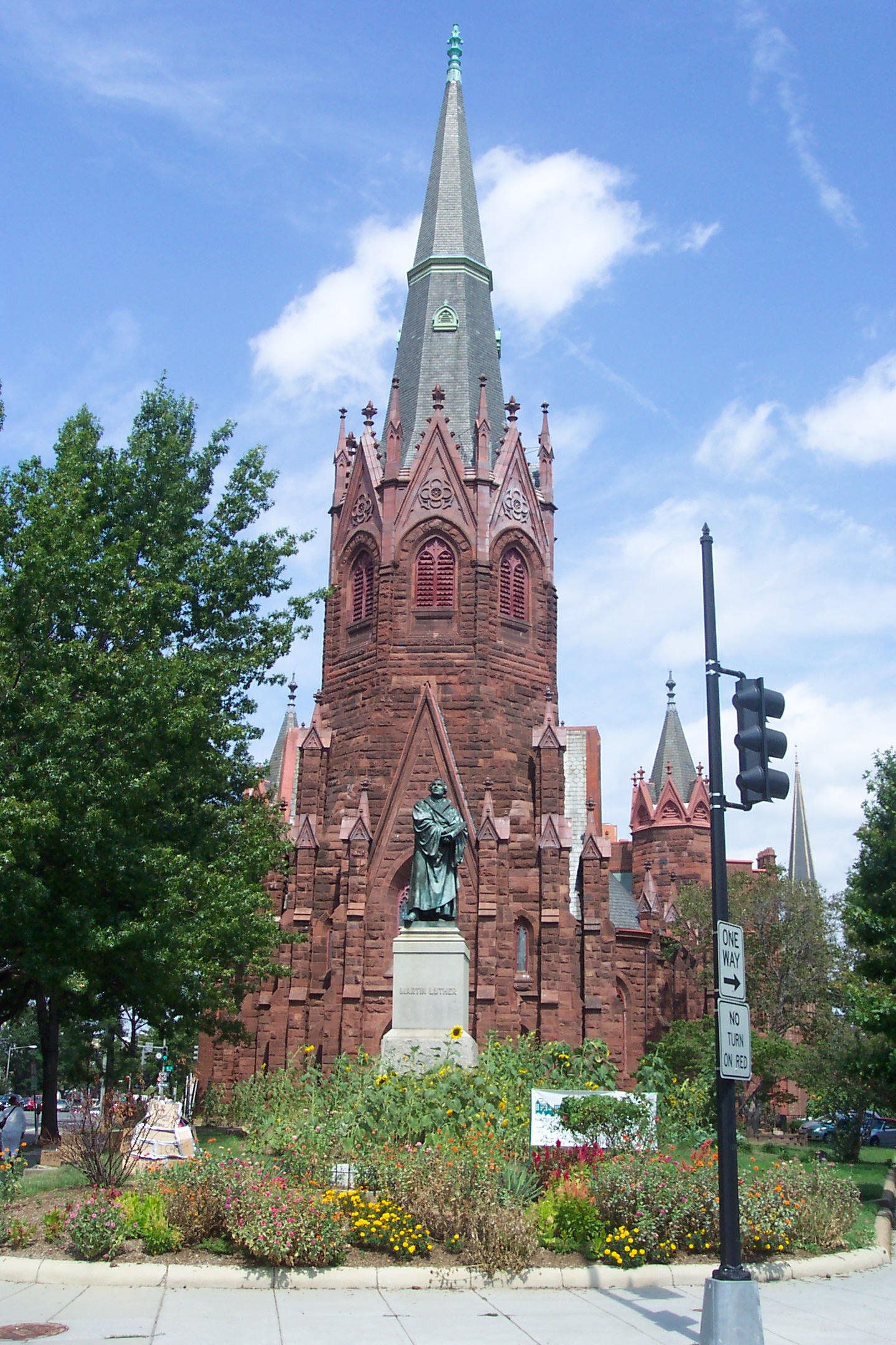 File:1226 Vermont Avenue – Luther Place Memorial Church 01.JPG ...
