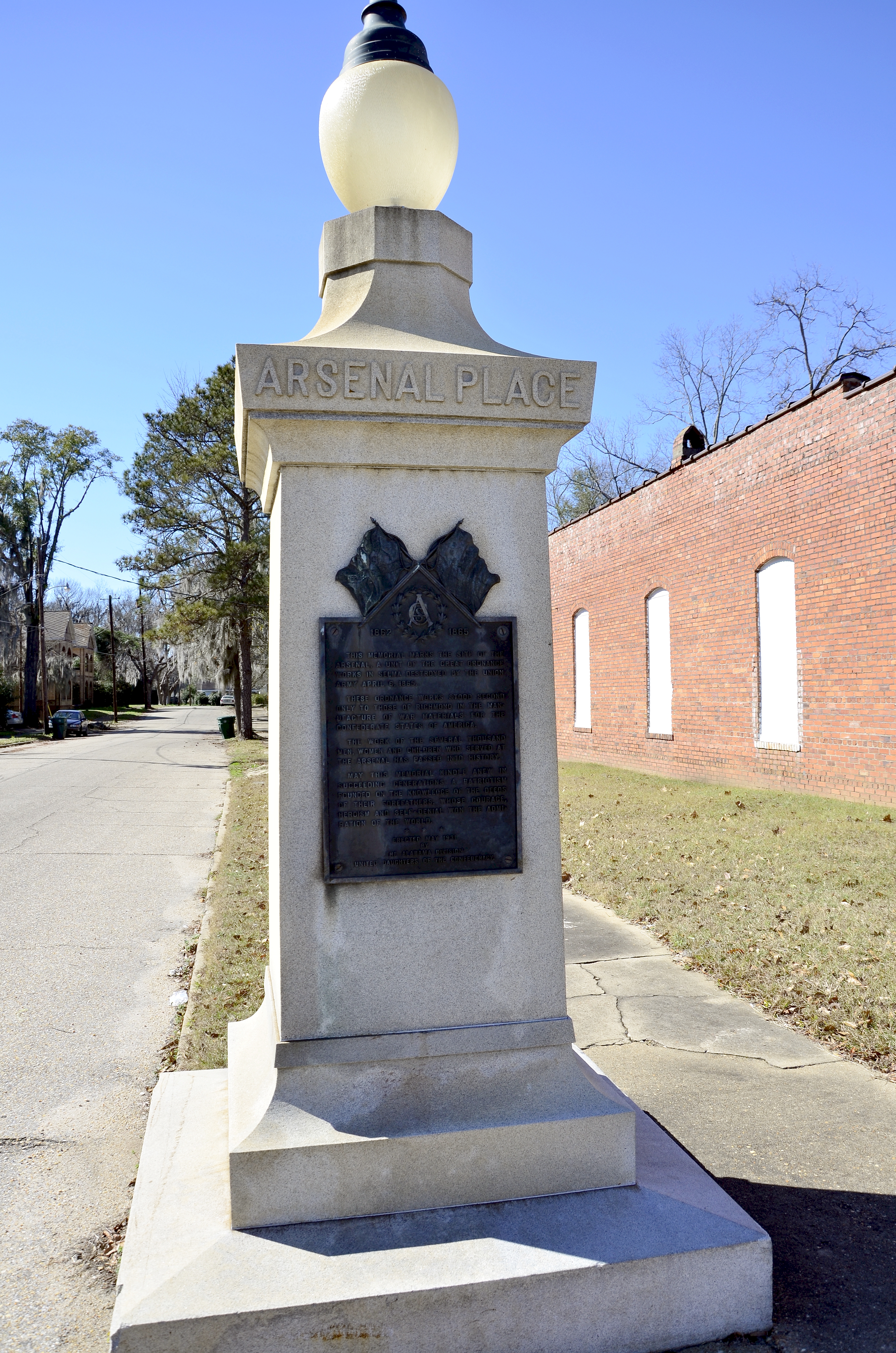File:Arsenal Place memorial, Selma, Alabama.jpg - Wikimedia Commons