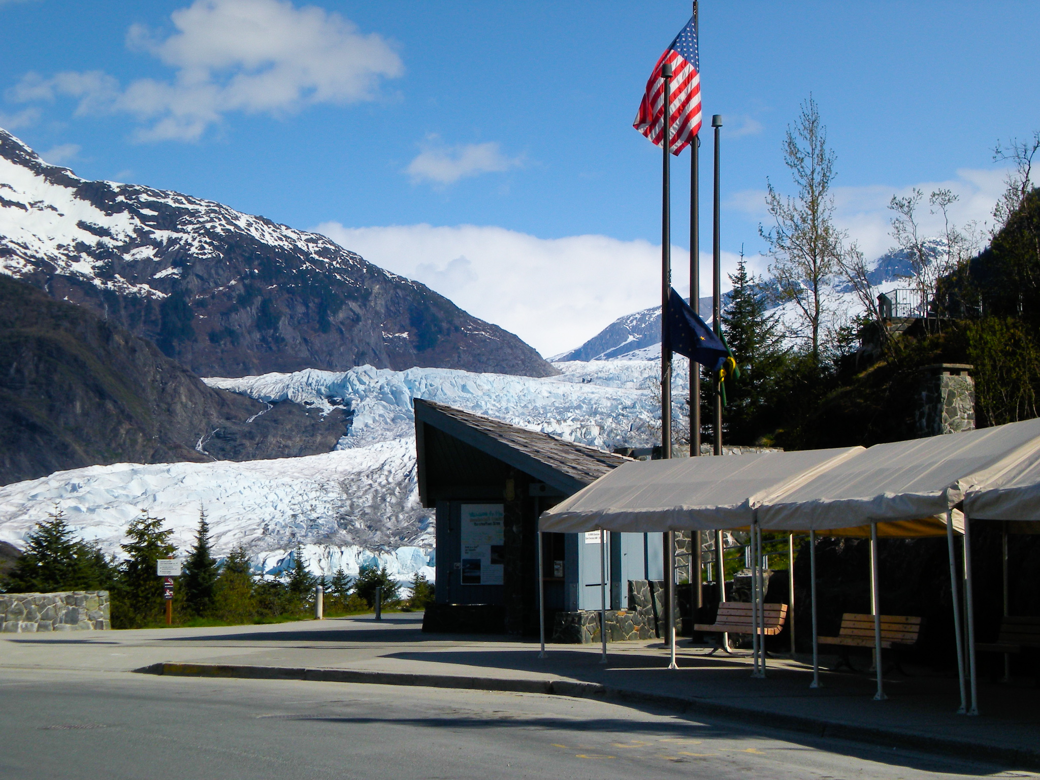 Mendenhal-Glacier-Visitor's-Center-02-140153464.jpg?m=1370025023