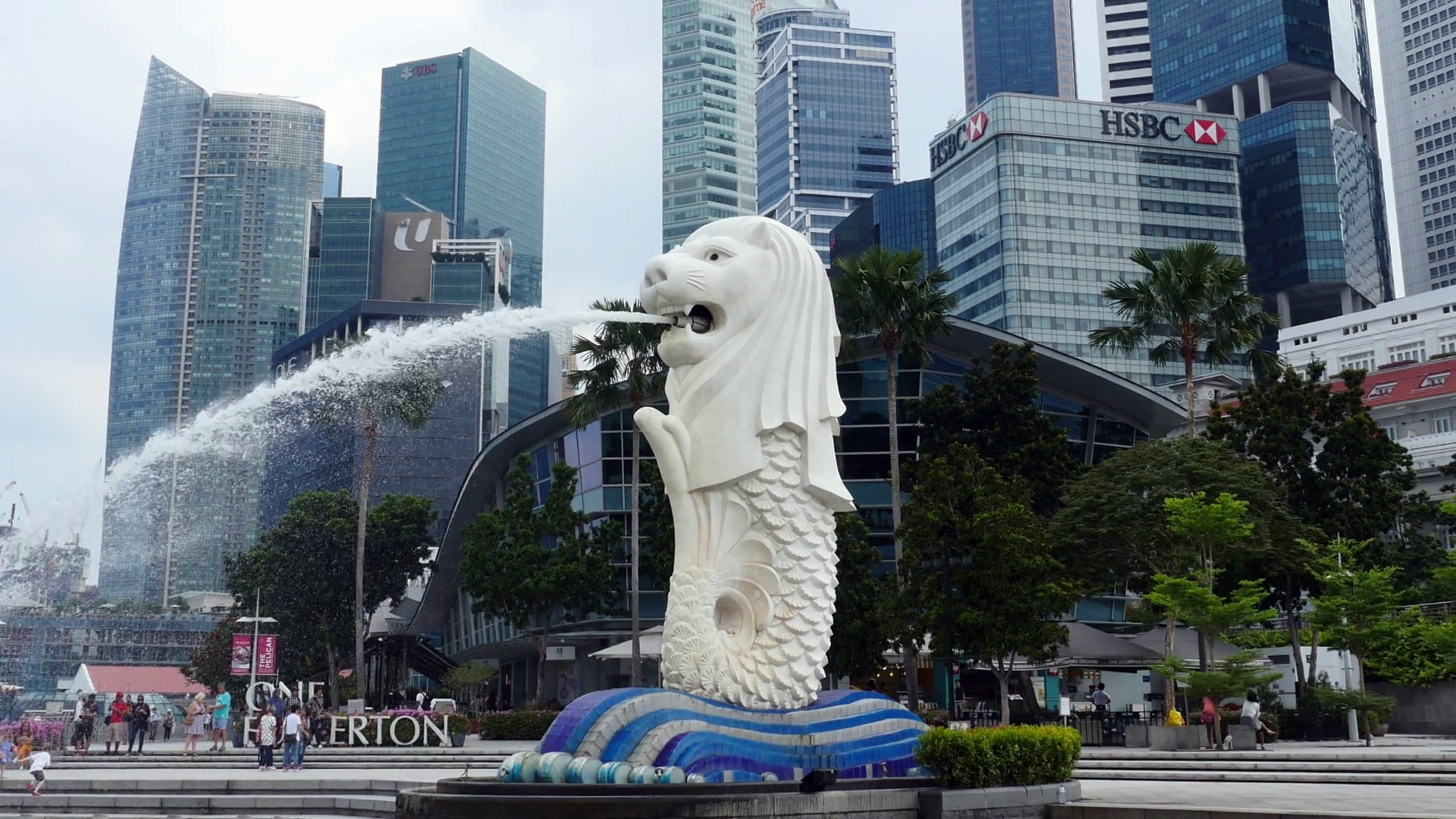 Zoom Out - Merlion Statue / Modern Singapore Skyline Stock Video ...