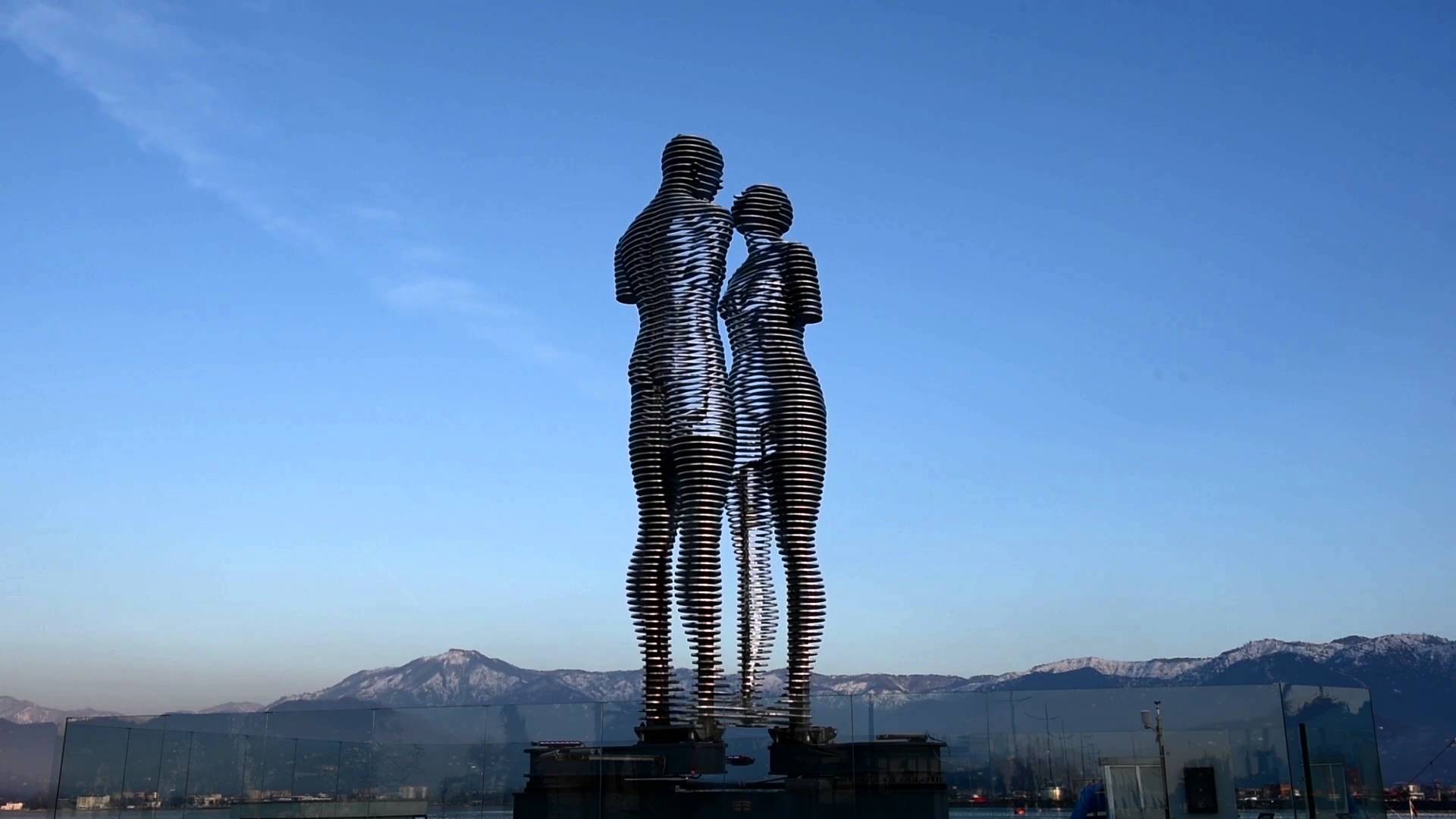 Ali and Nino, Man and Woman, the Statue of Love sculpture in Georgia ...