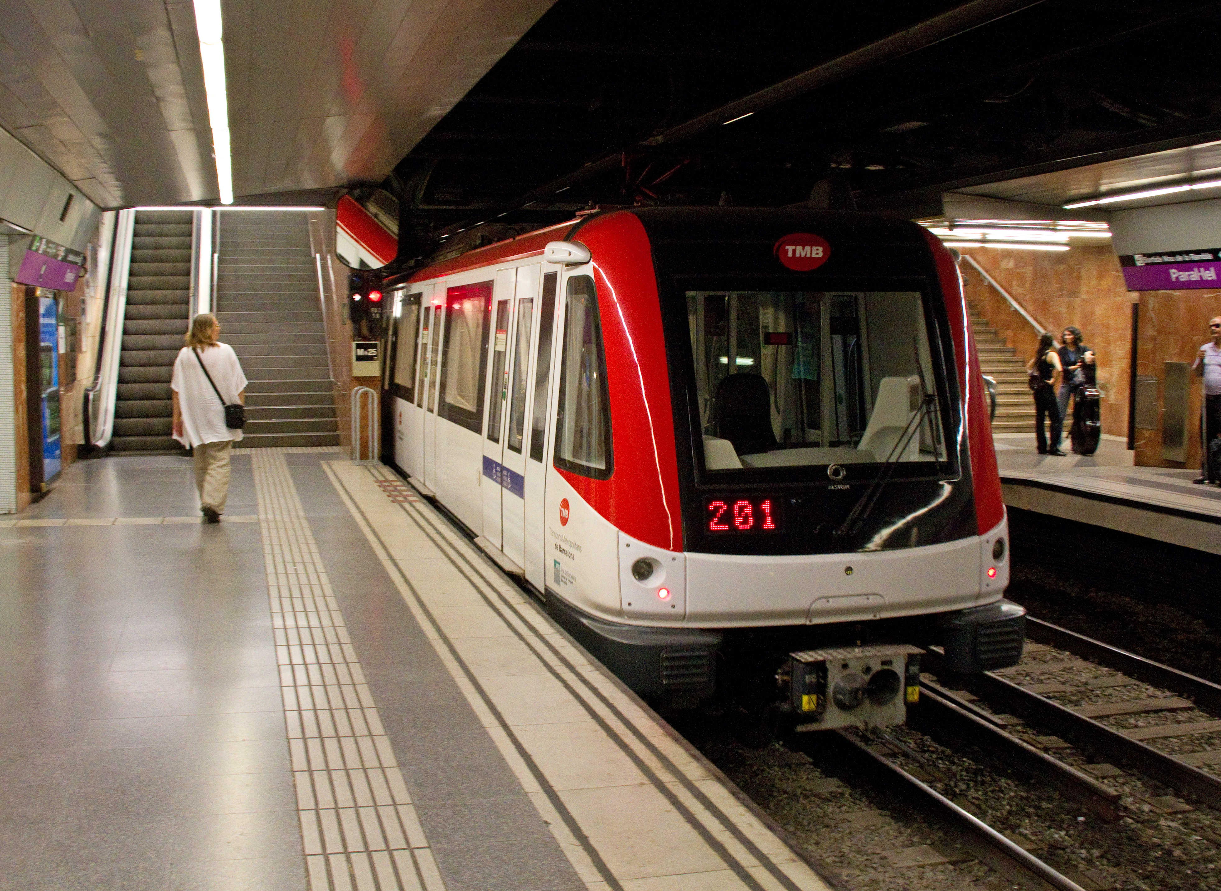 Barcelona Metro 9000 Series - Wikipedia